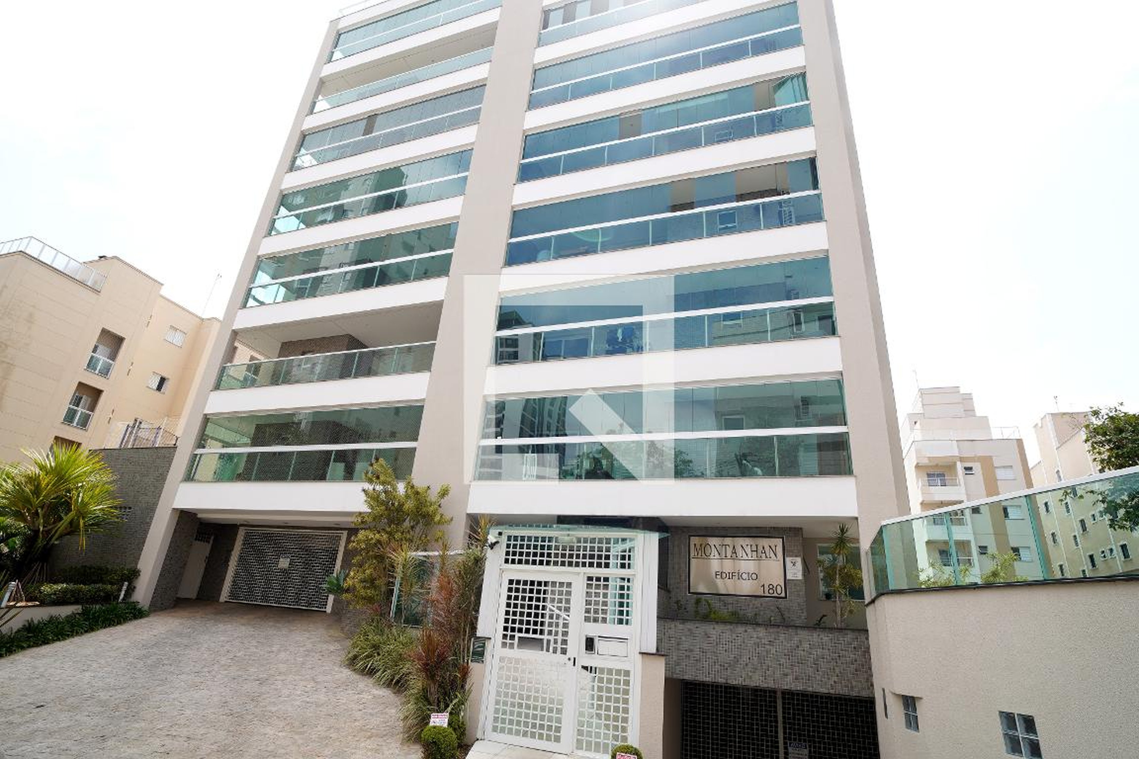 Fachada do Prédio Condomínio Montanhan