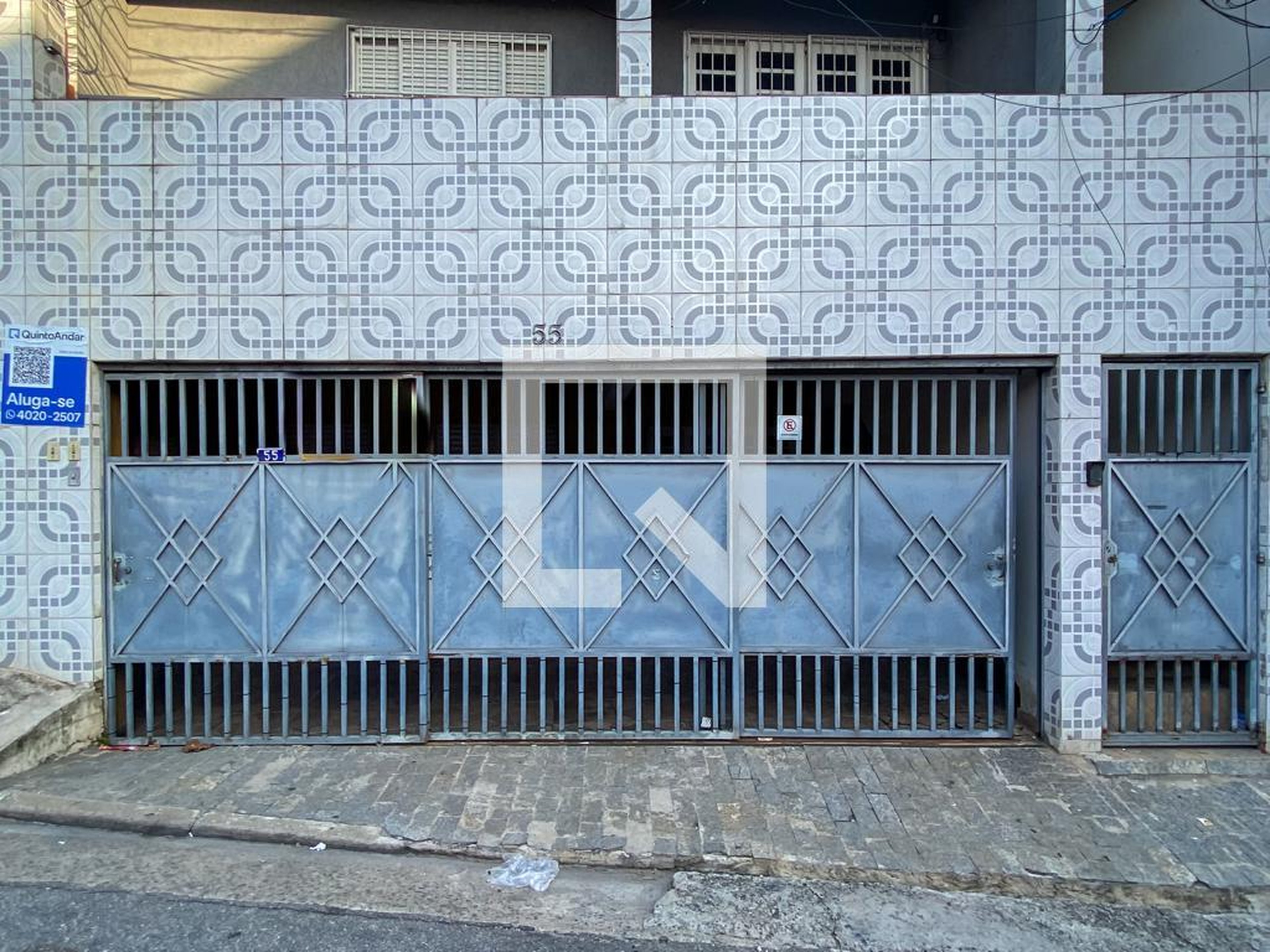 Fachada Condomínio em Rua Jaroba, 55