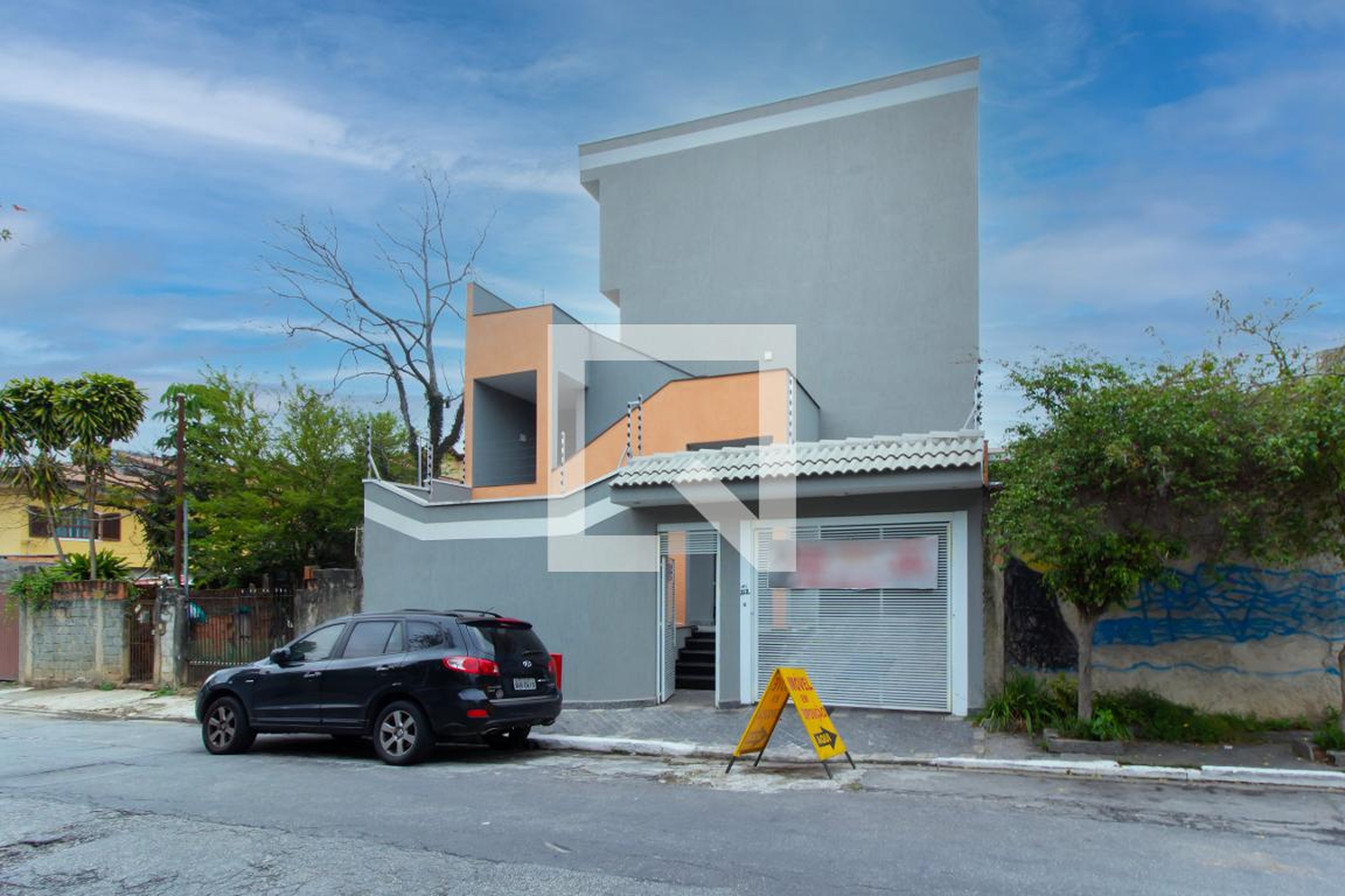 Fachada do Condomínio Condomínio em Travessa Angelina Fernandes, 759