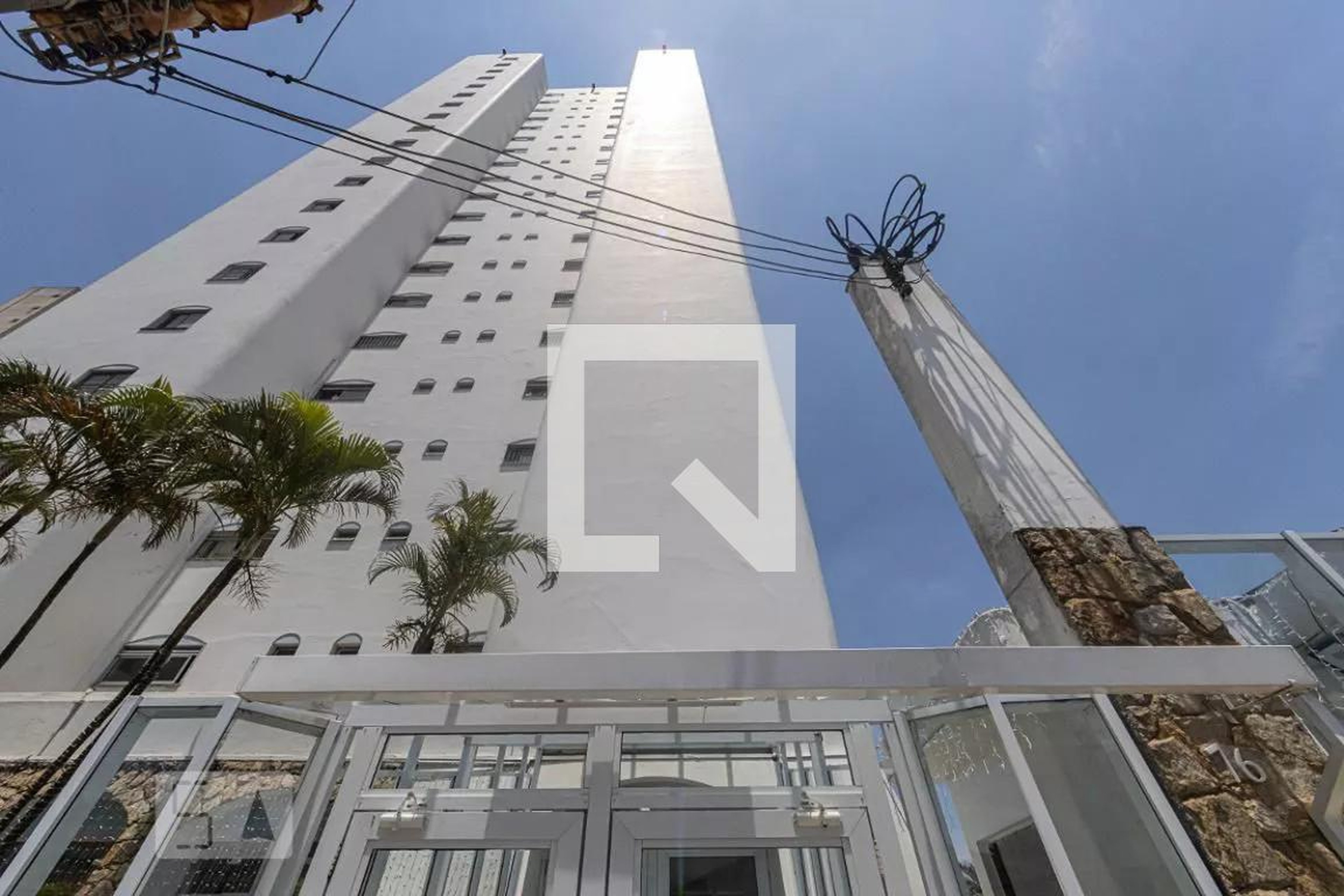 Fachada do Condomínio Condomínio Alexandria