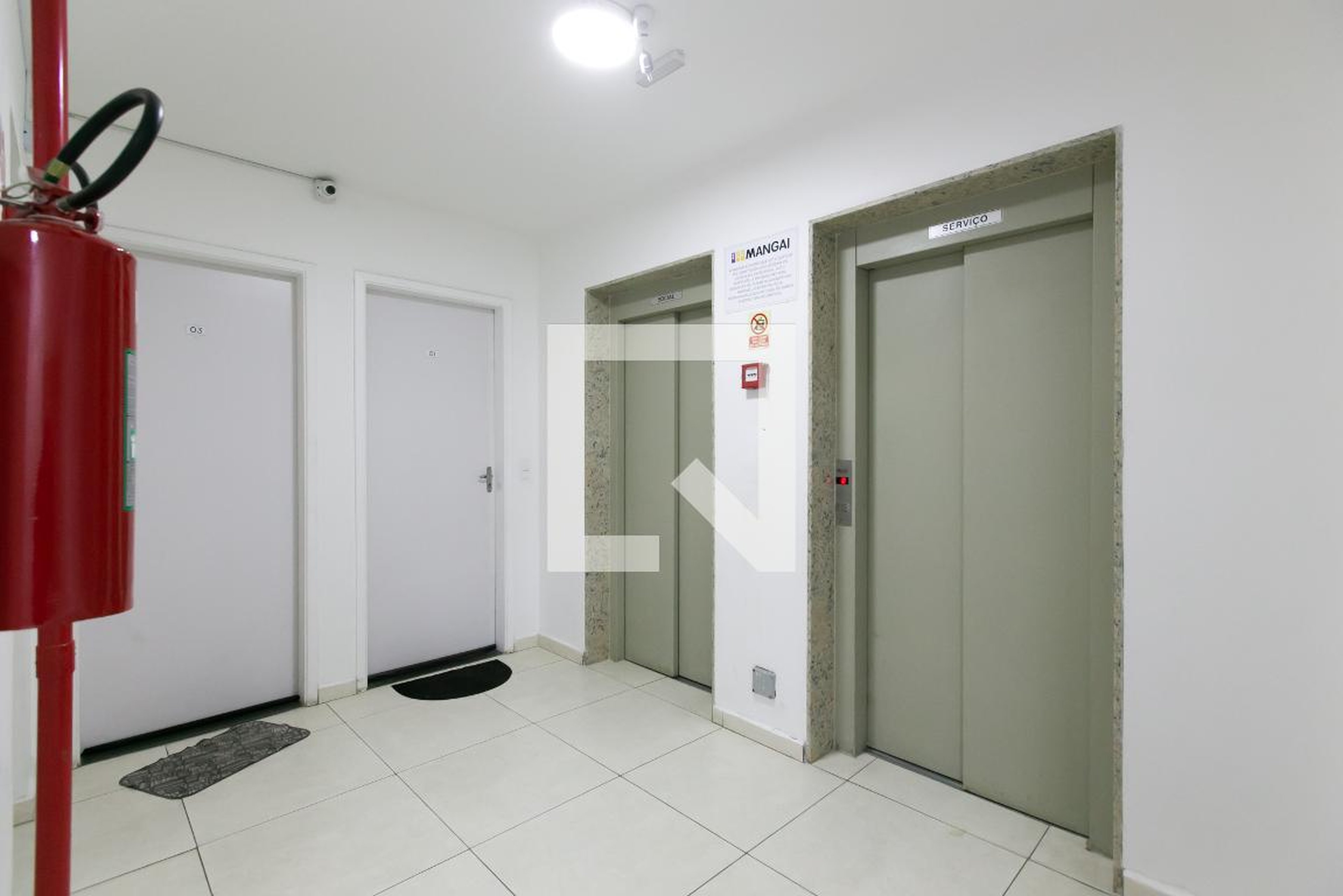 Elevador - Cidade sob Sol