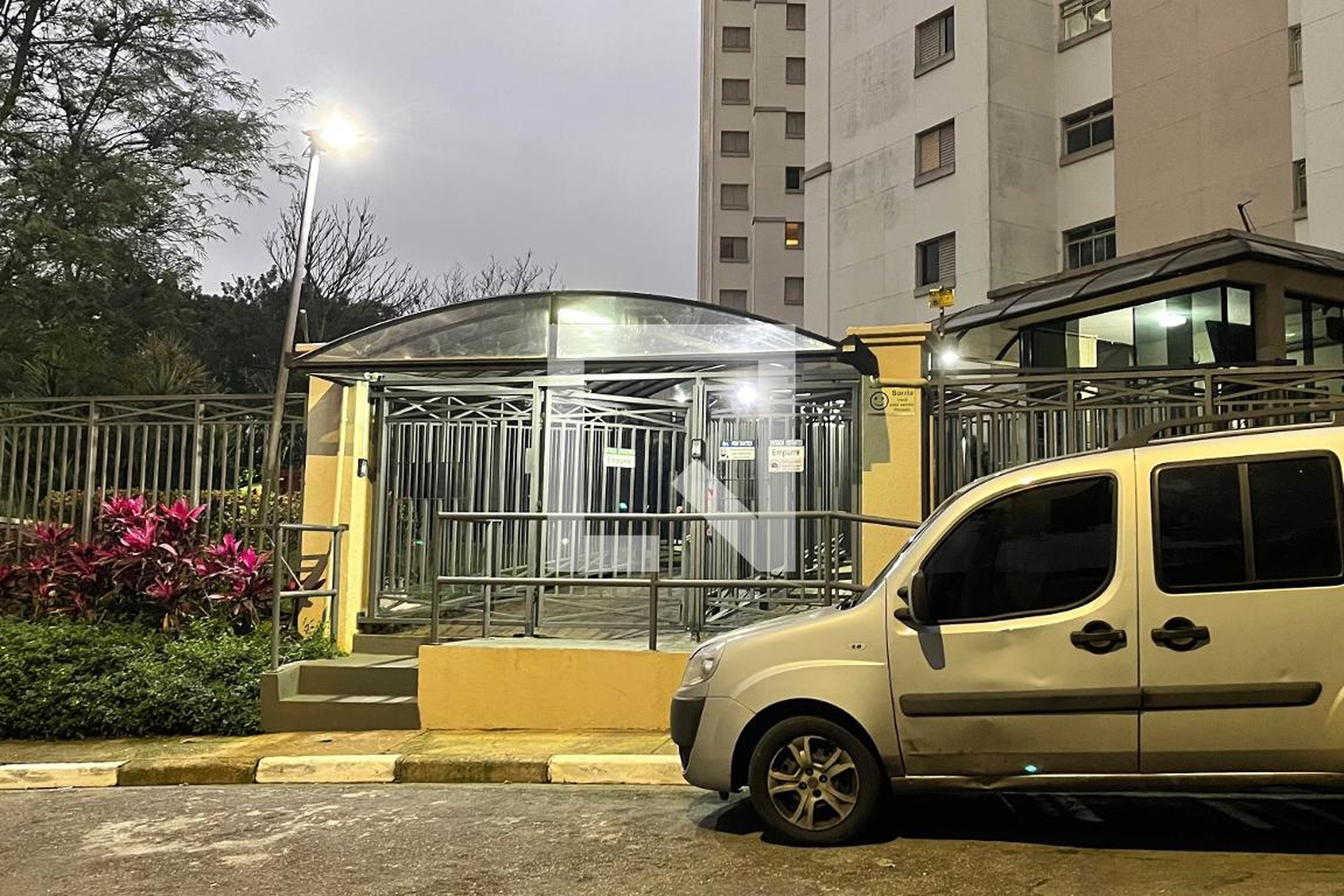 Fachada do Condomínio Condomínio Portal Marajoara