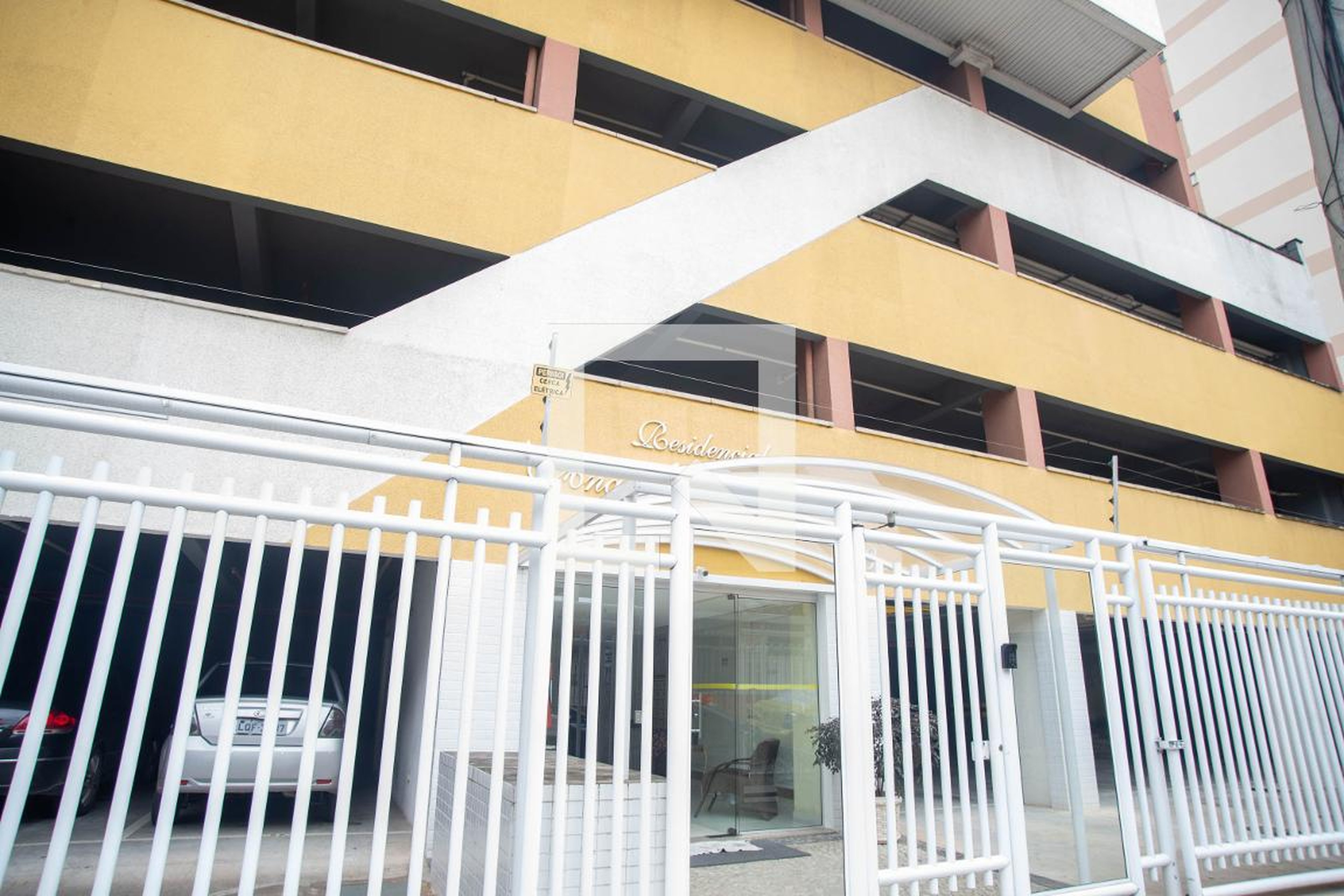 Fachada Condomínio em Rua Barão de Tefé, 373