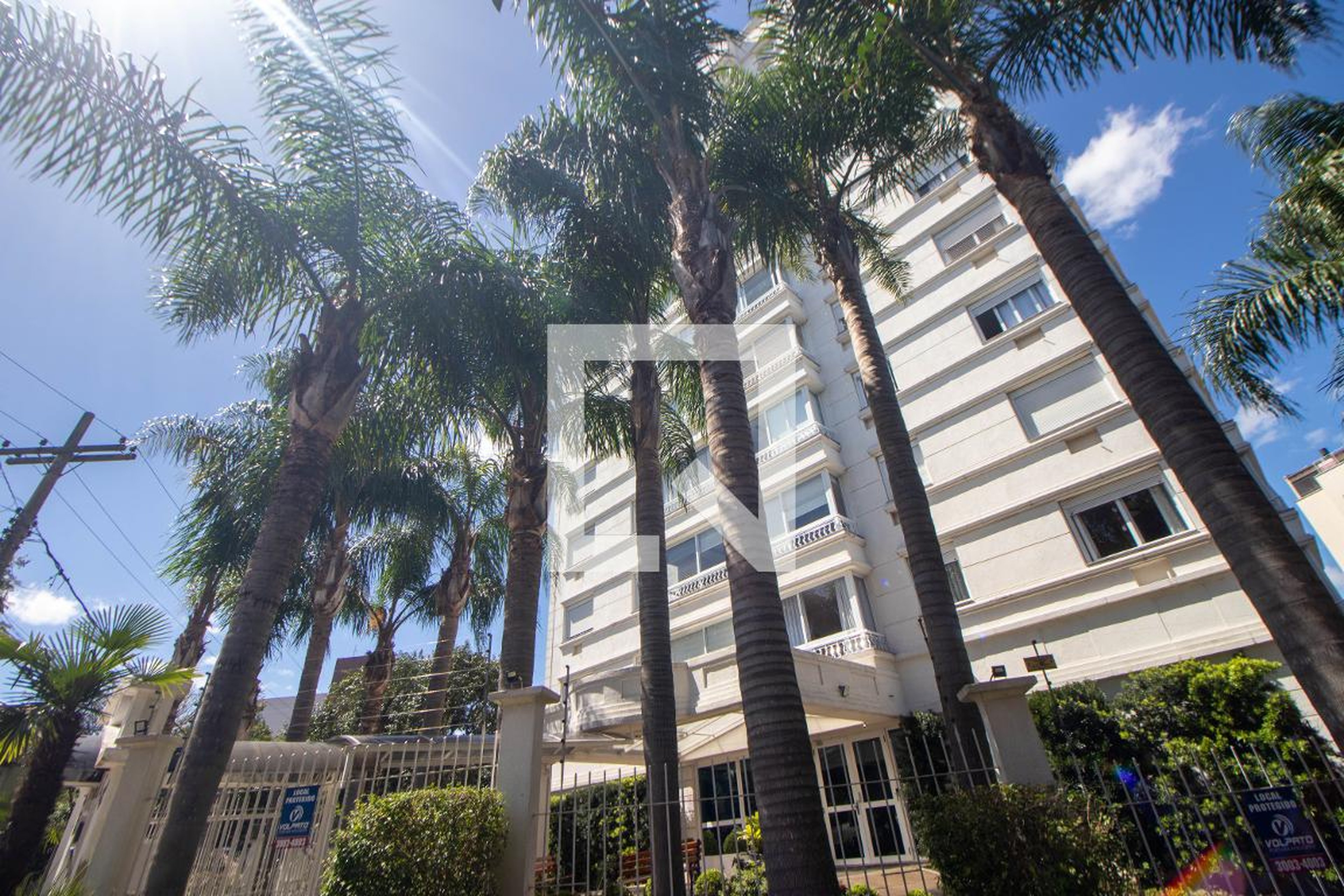 Fachada do Condomínio Condomínio Saint Pierre