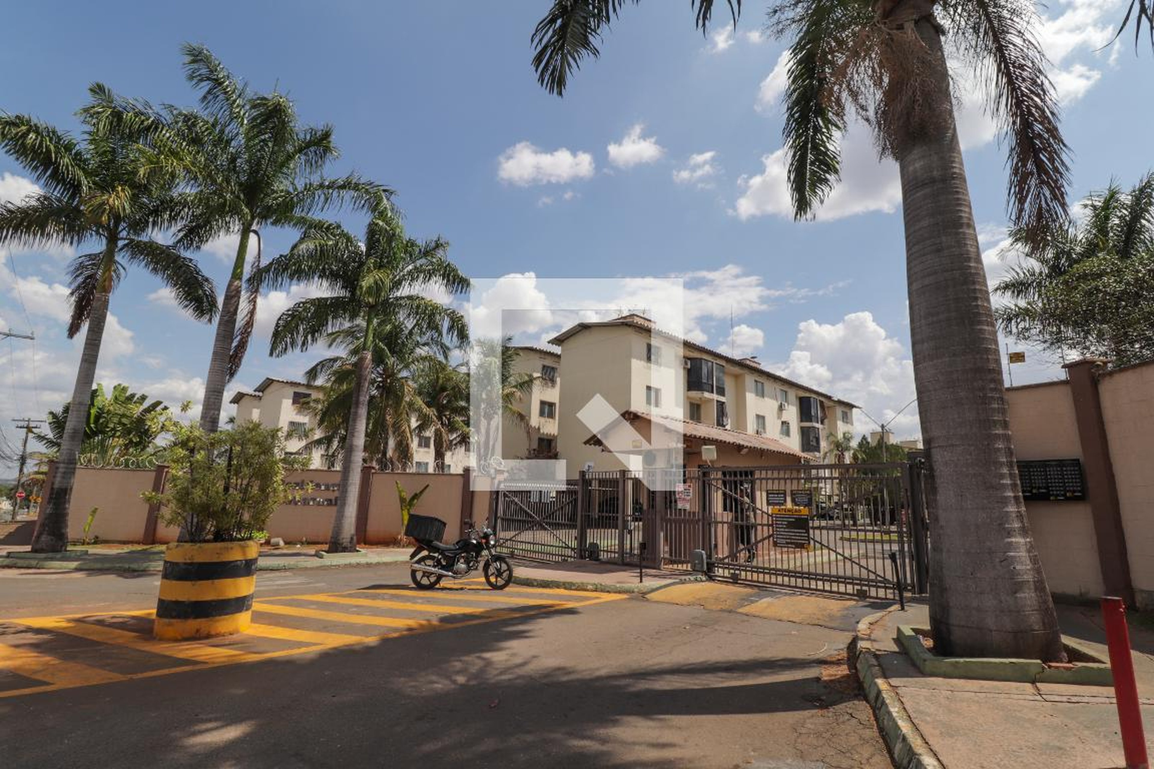 Fachada Residencial Guaranis