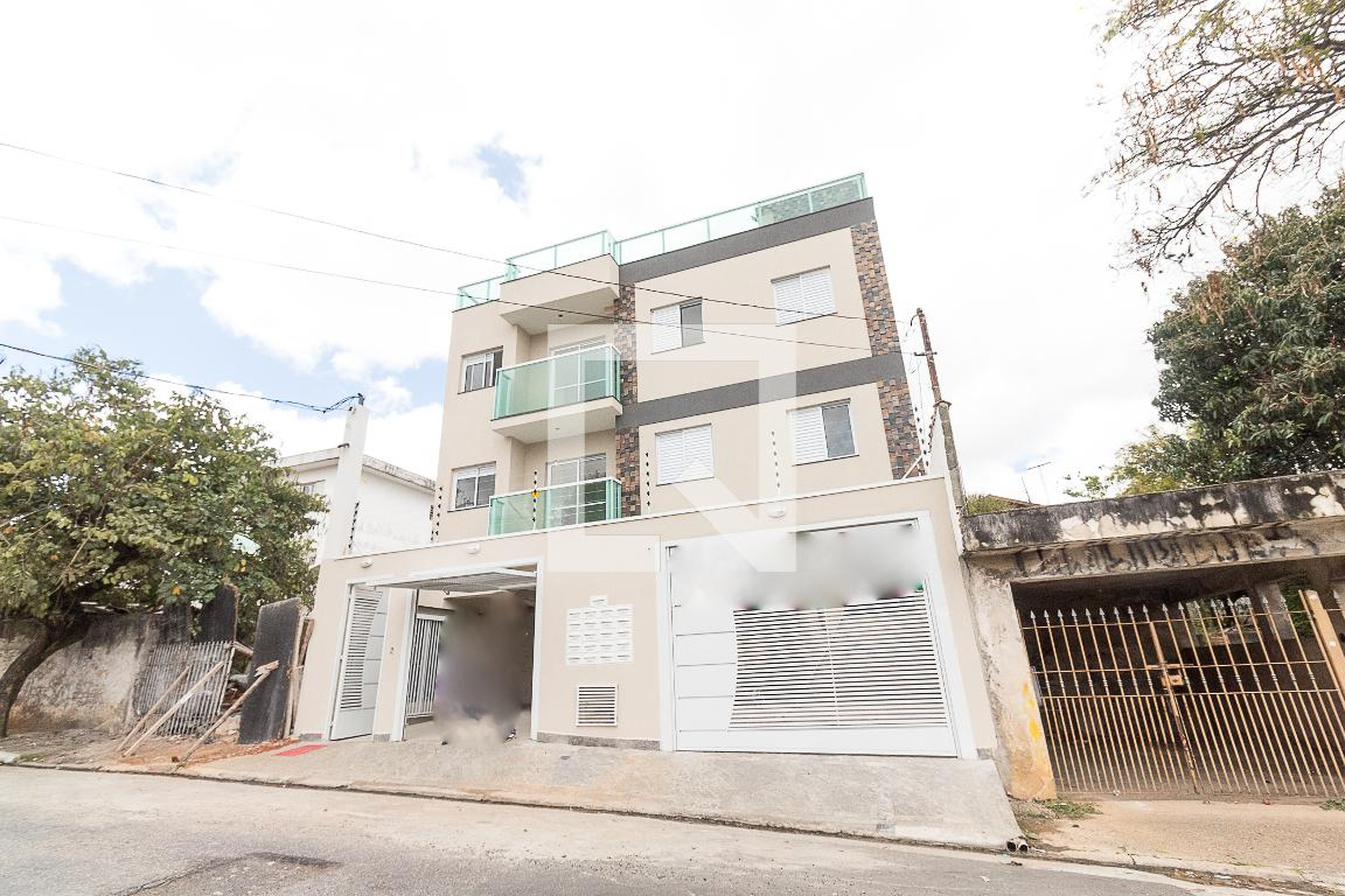 Fachada Condomínio Bandeira III