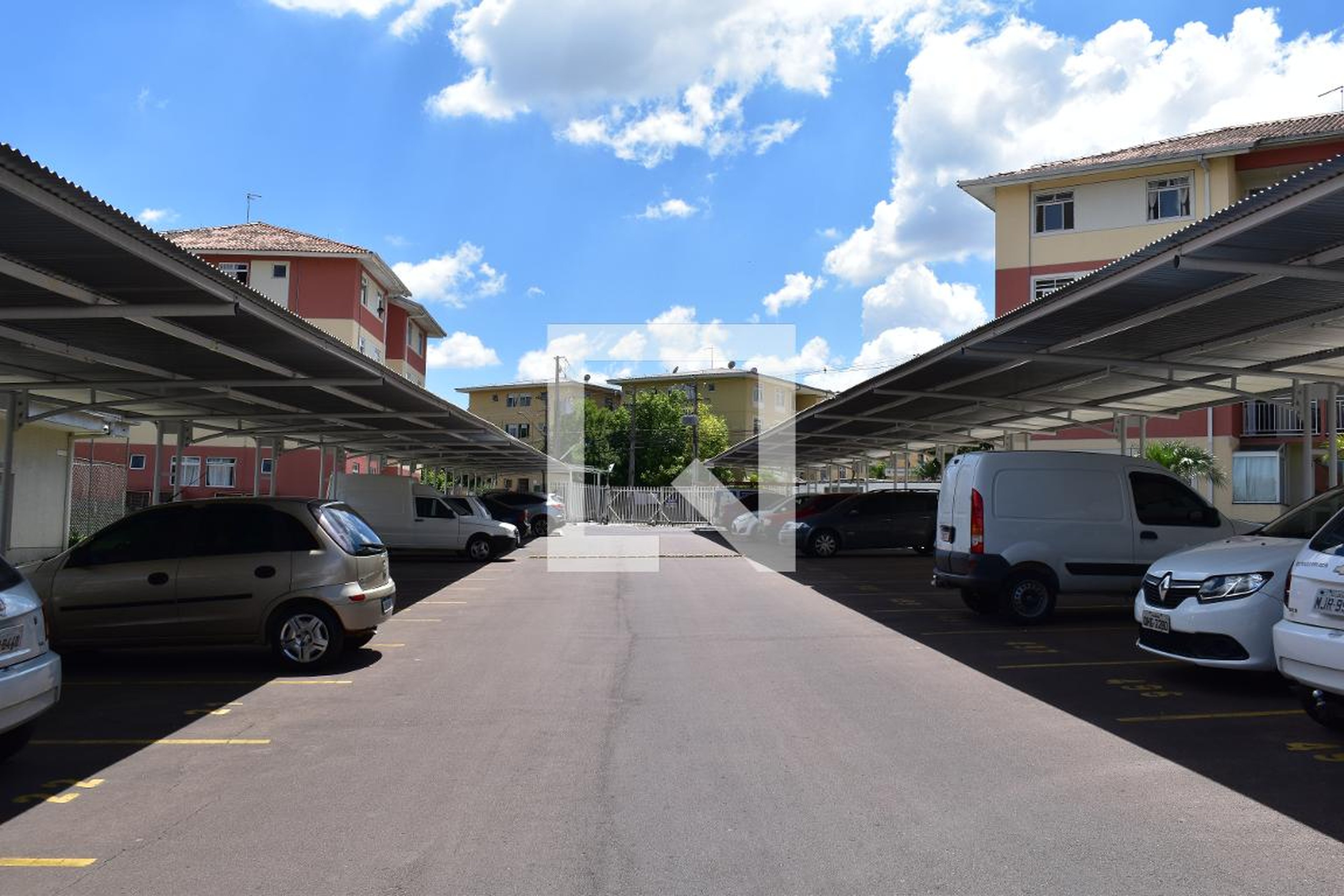 Estacionamento - Cidade de Broni