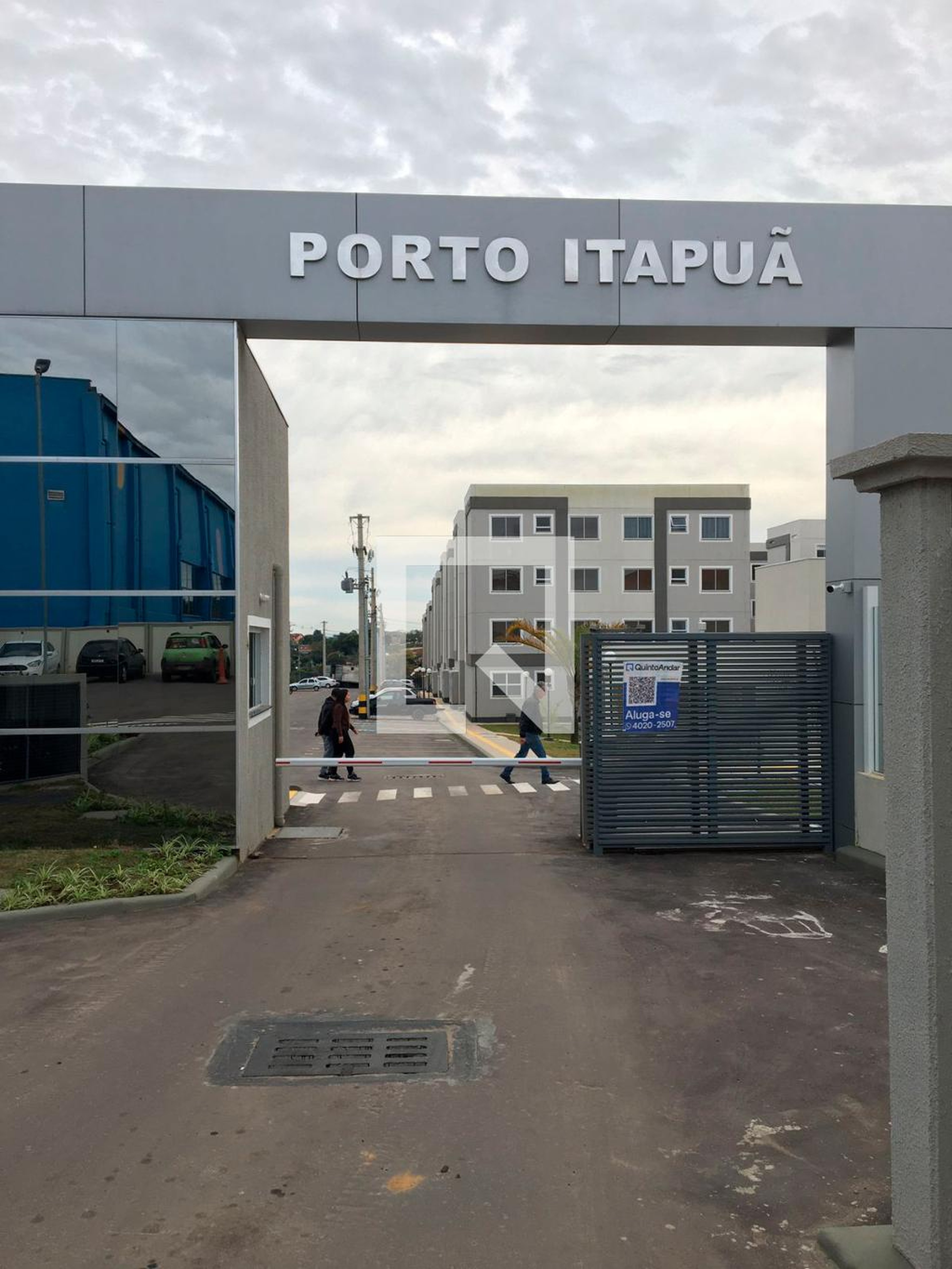 Fachada do Condomínio Condomínio em Rodovia Tapir Rocha, 1842