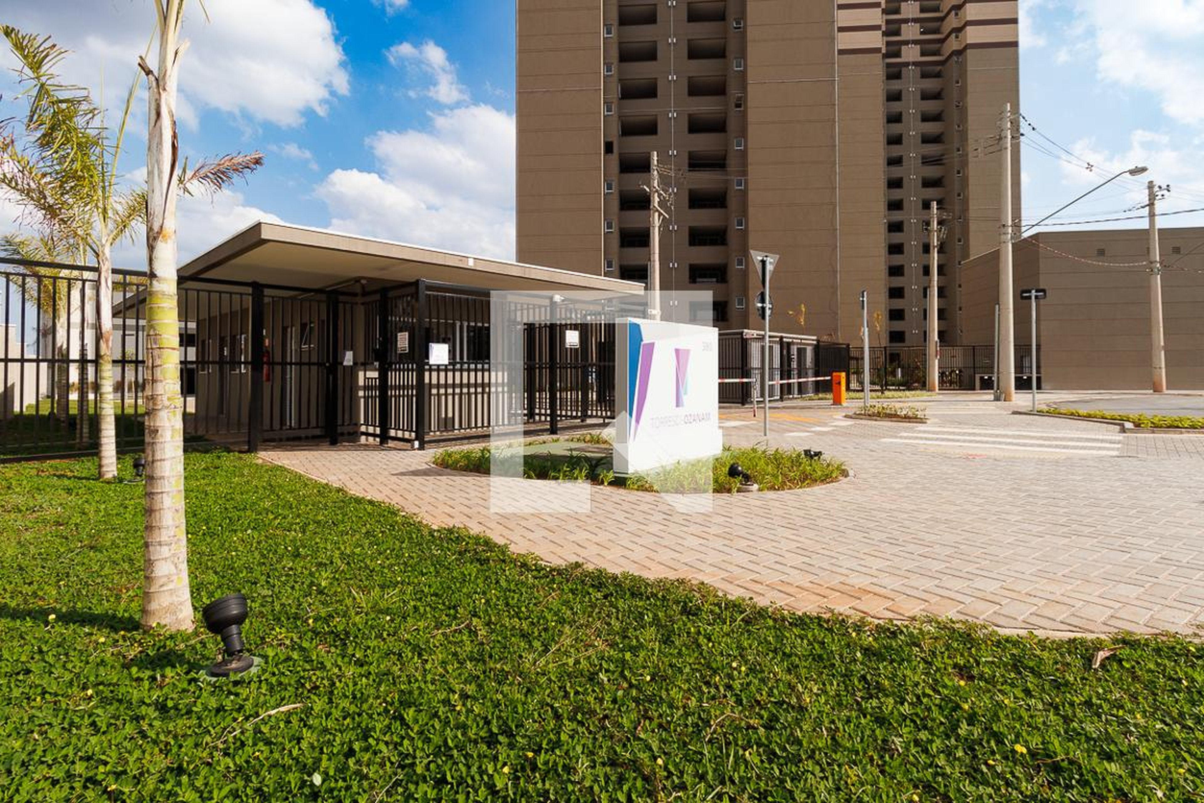 Fachada do Condomínio Condomínio Torres de Ozanan