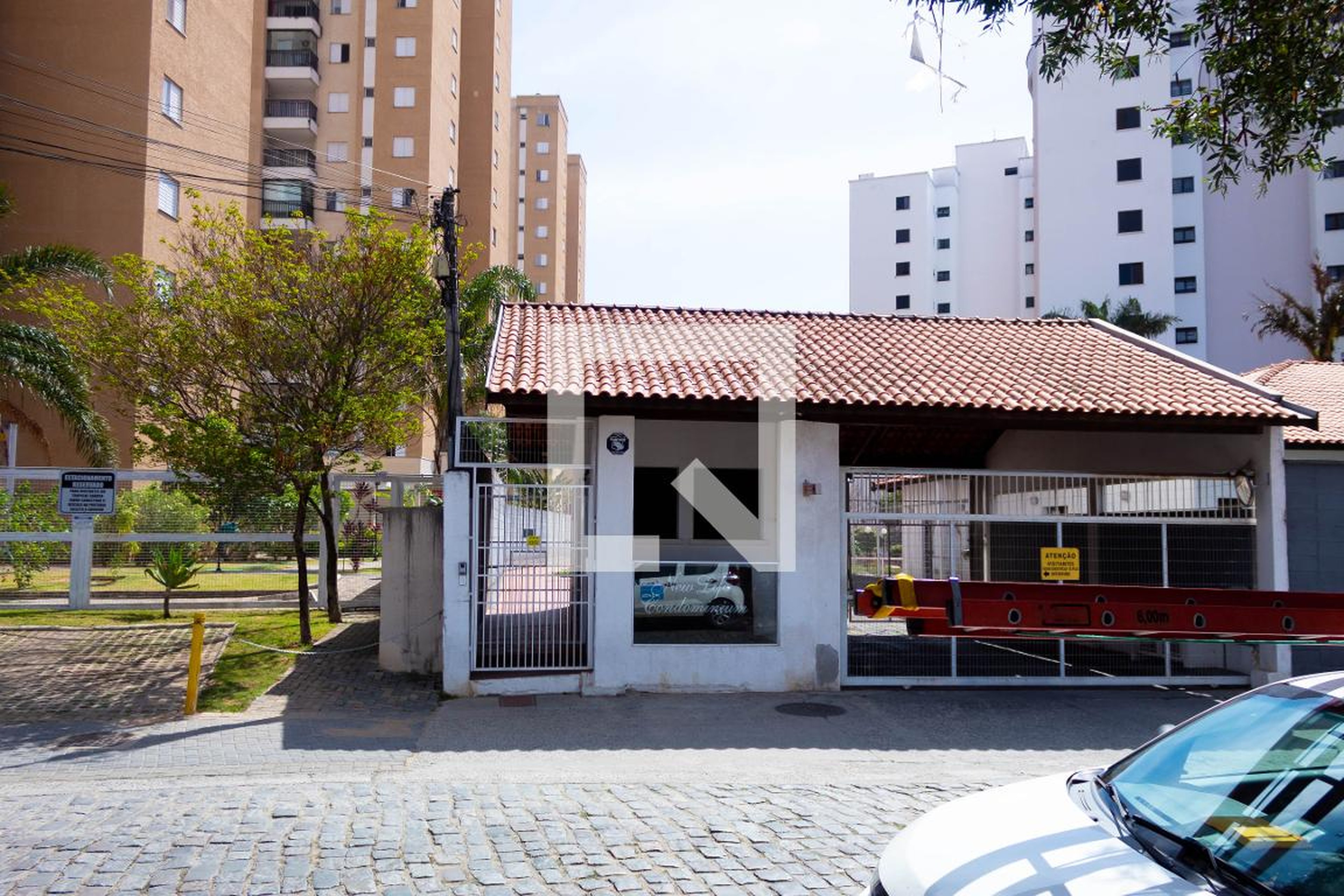 Fachada do Condomínio Condomínio New Life