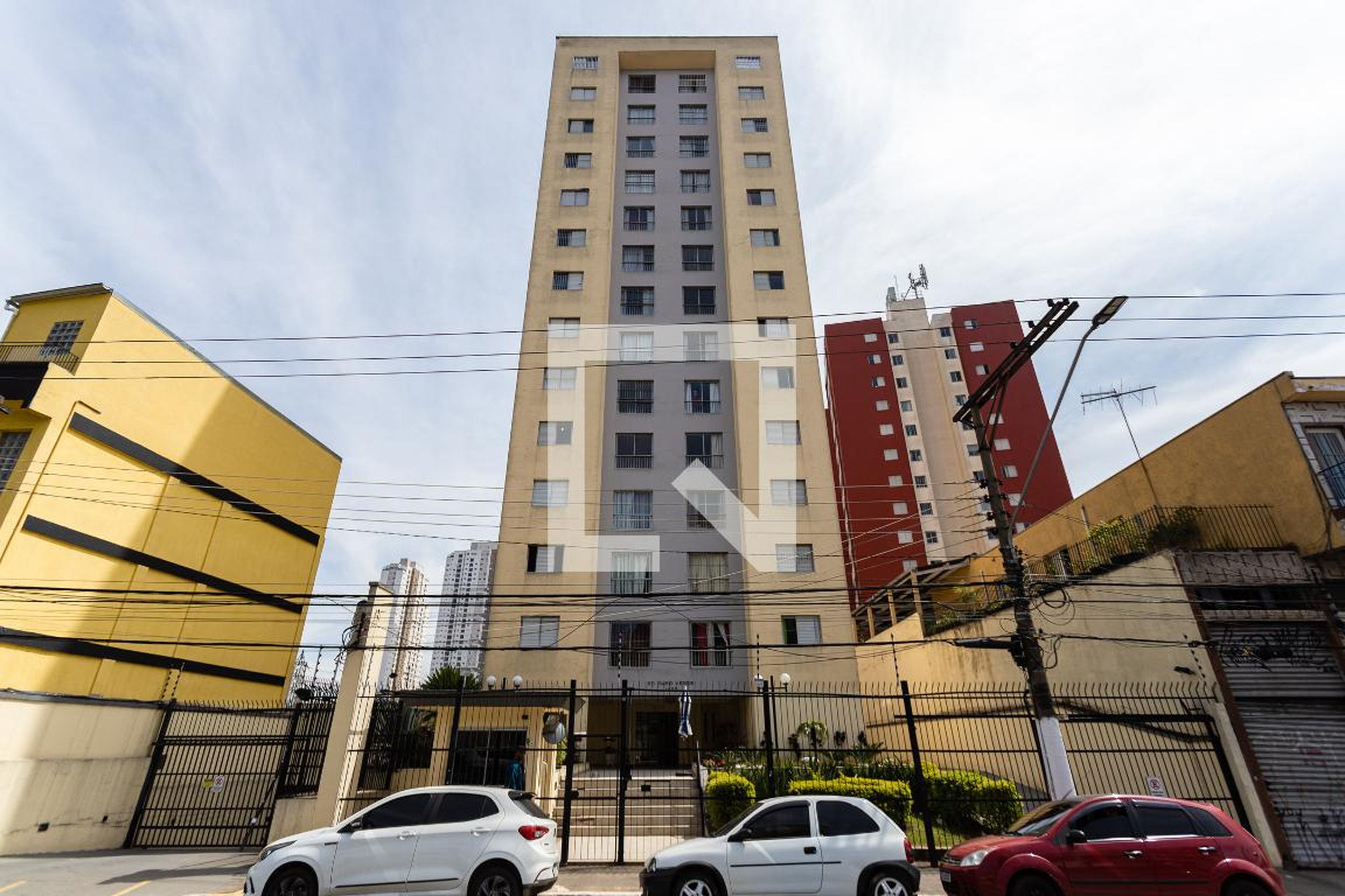 Fachada do Condomínio Edifício Ouro Verde