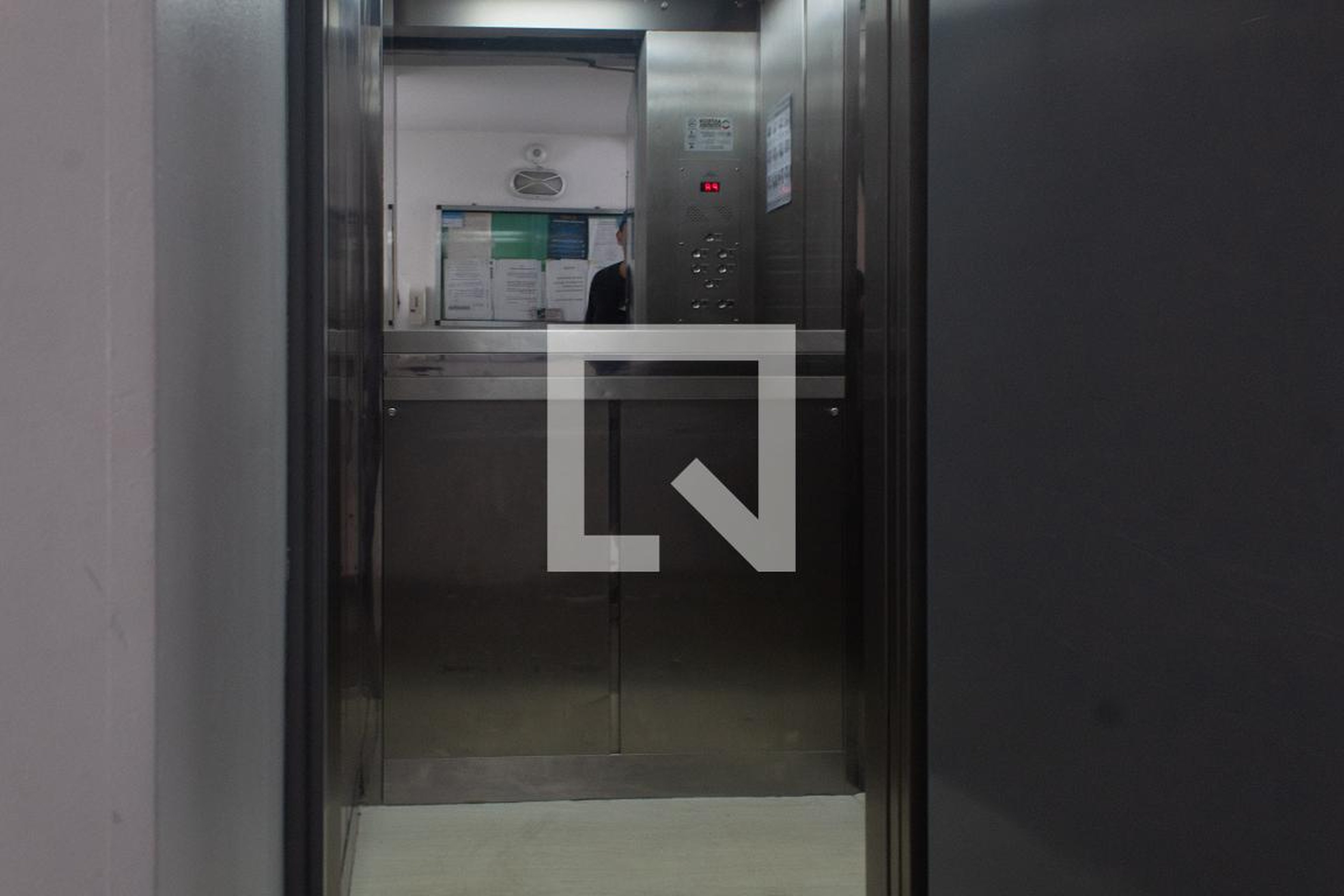 Elevador - Edifício Maison Tour D'Argent