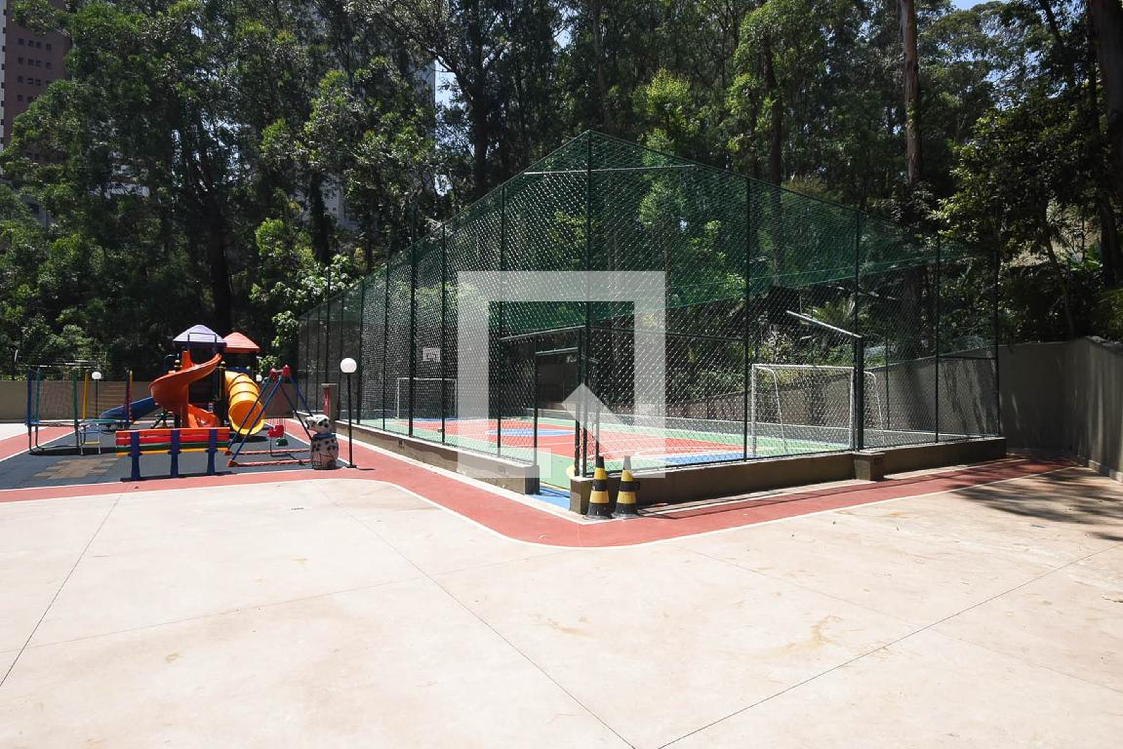 Quadra - Van Der Rohe