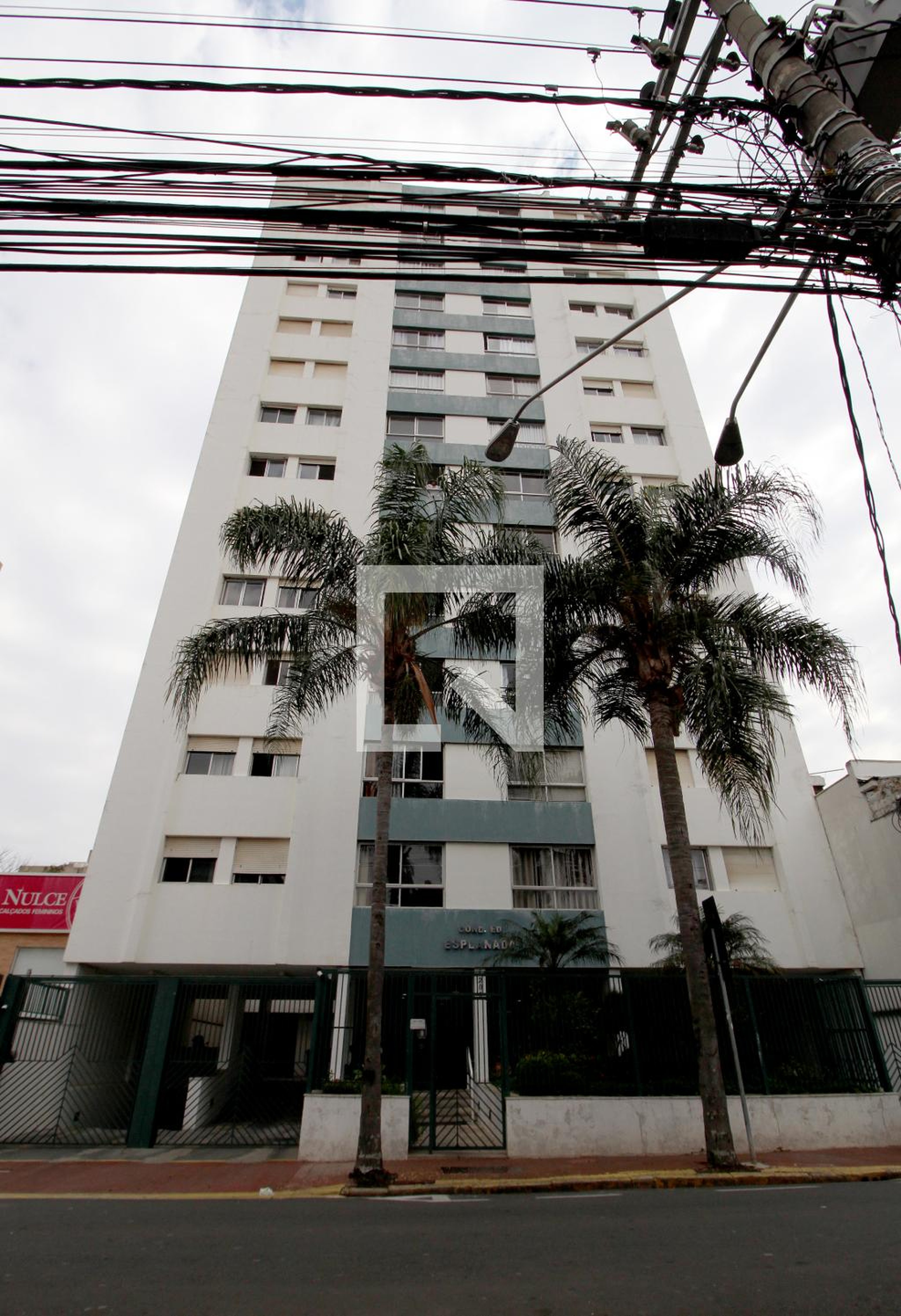 Fachada do Condomínio Condomínio Esplanada