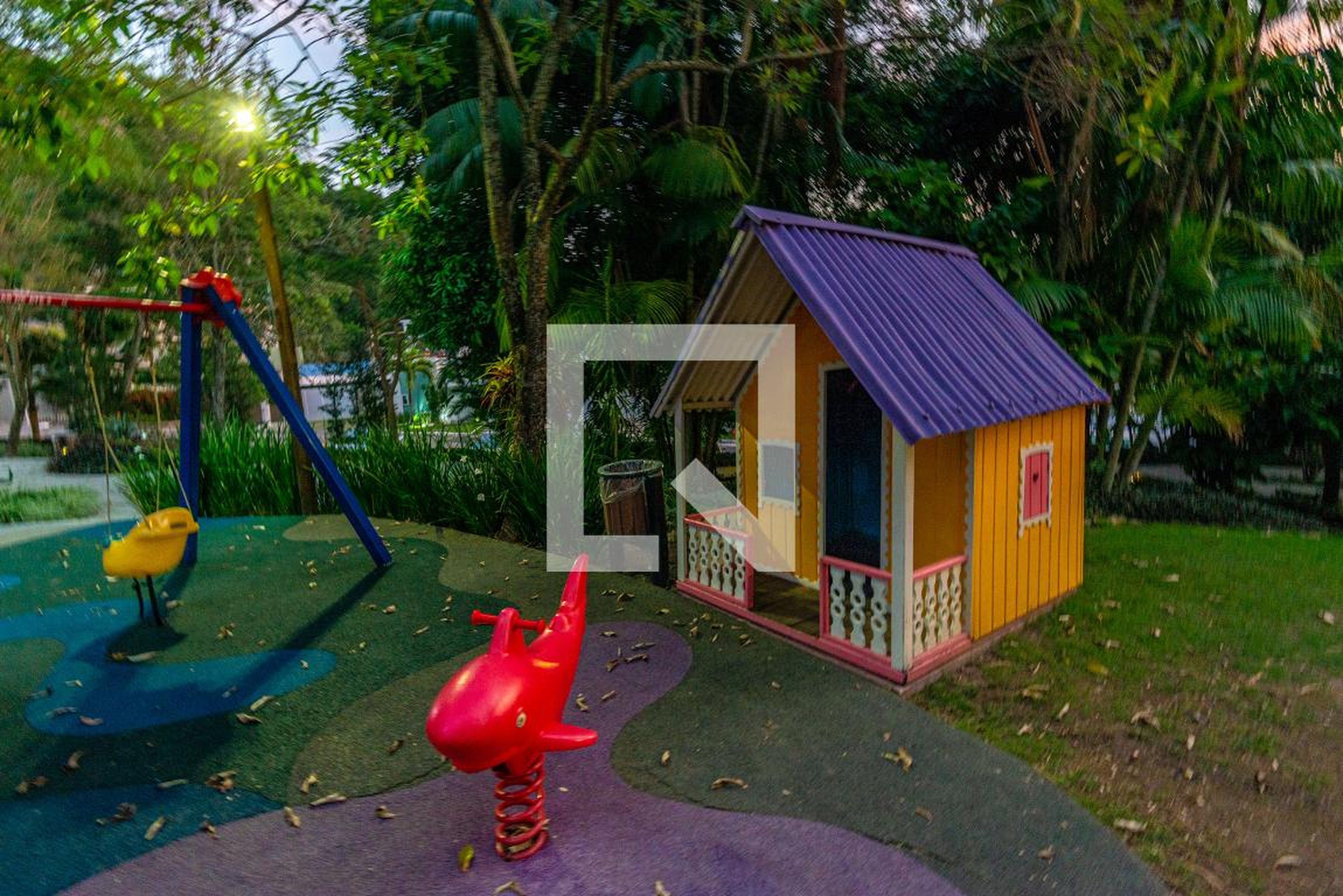 Playground - Pedras Douradas