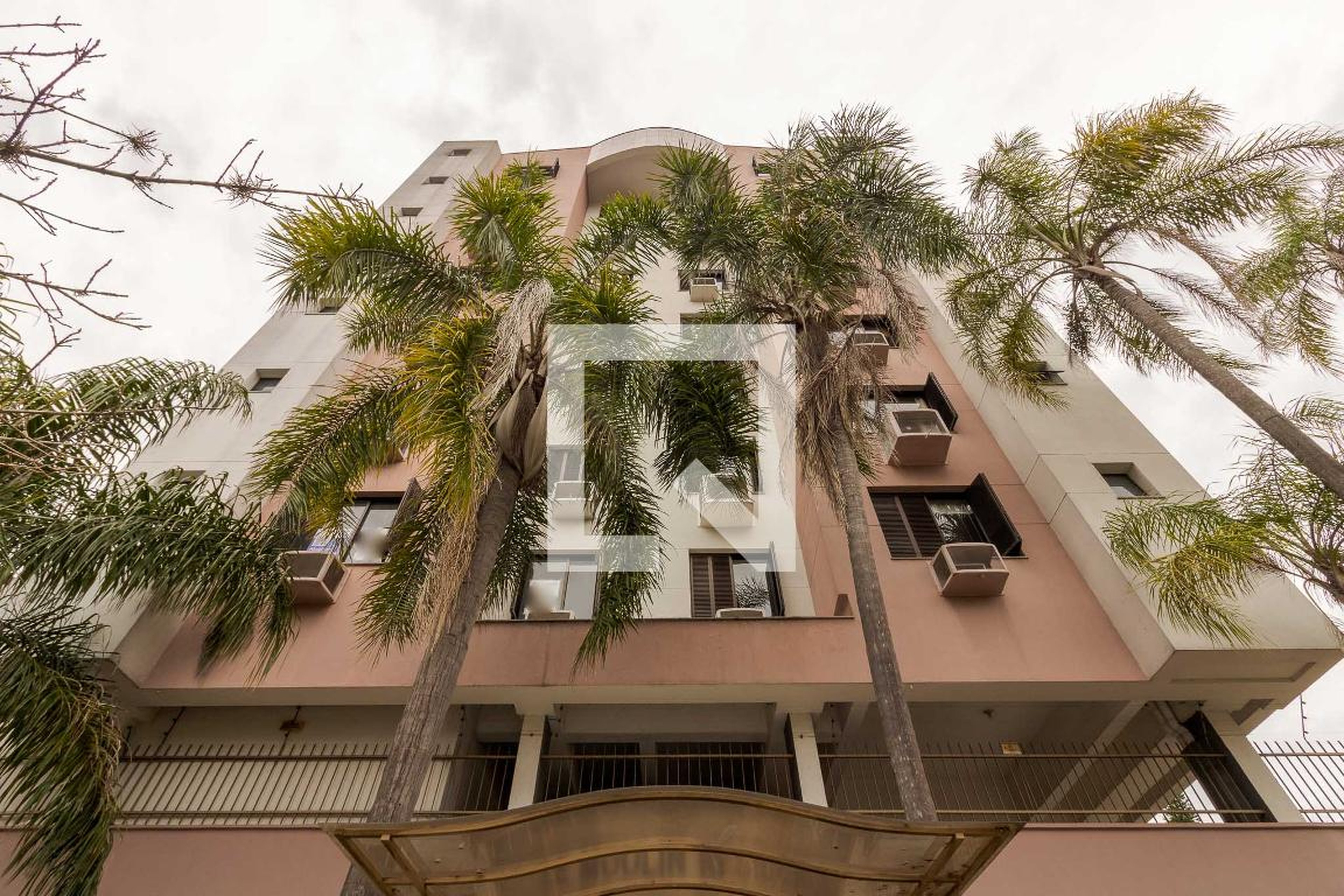 Fachada Condomínio em Rua General Neto, 31