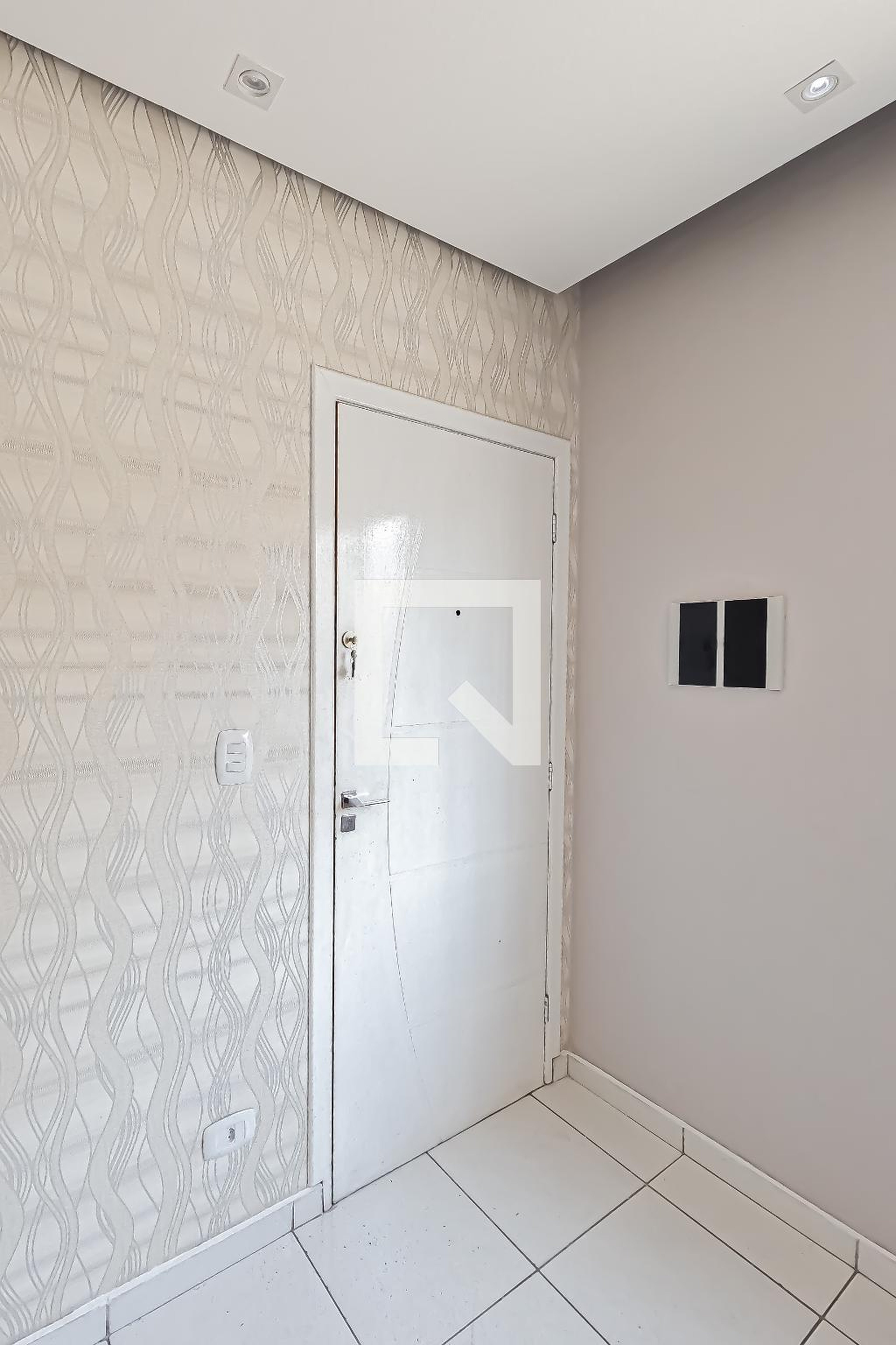 Entrada Condomínio em Rua Vera, 233