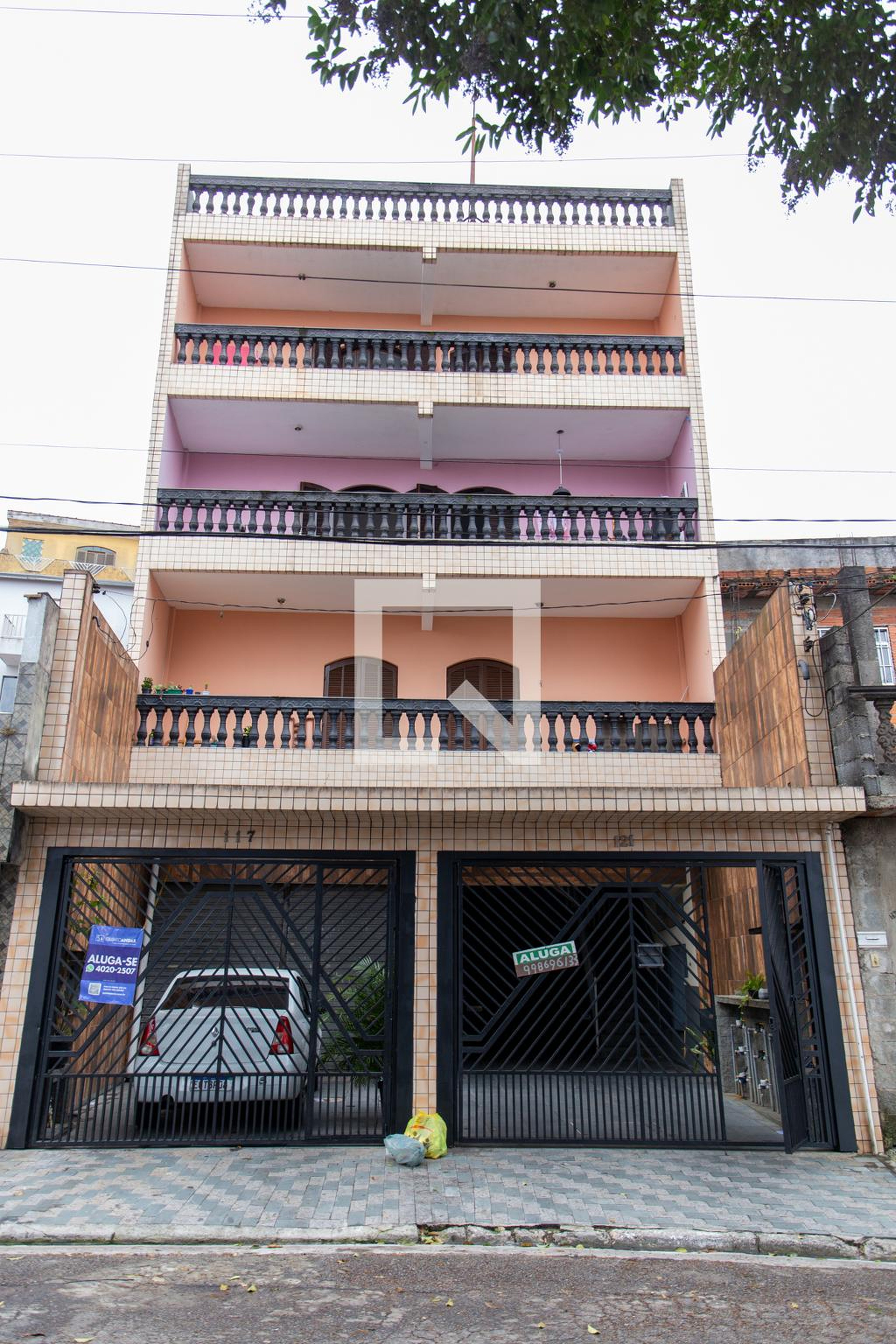 Fachada Condomínio em Rua Princesa Isabel, 121