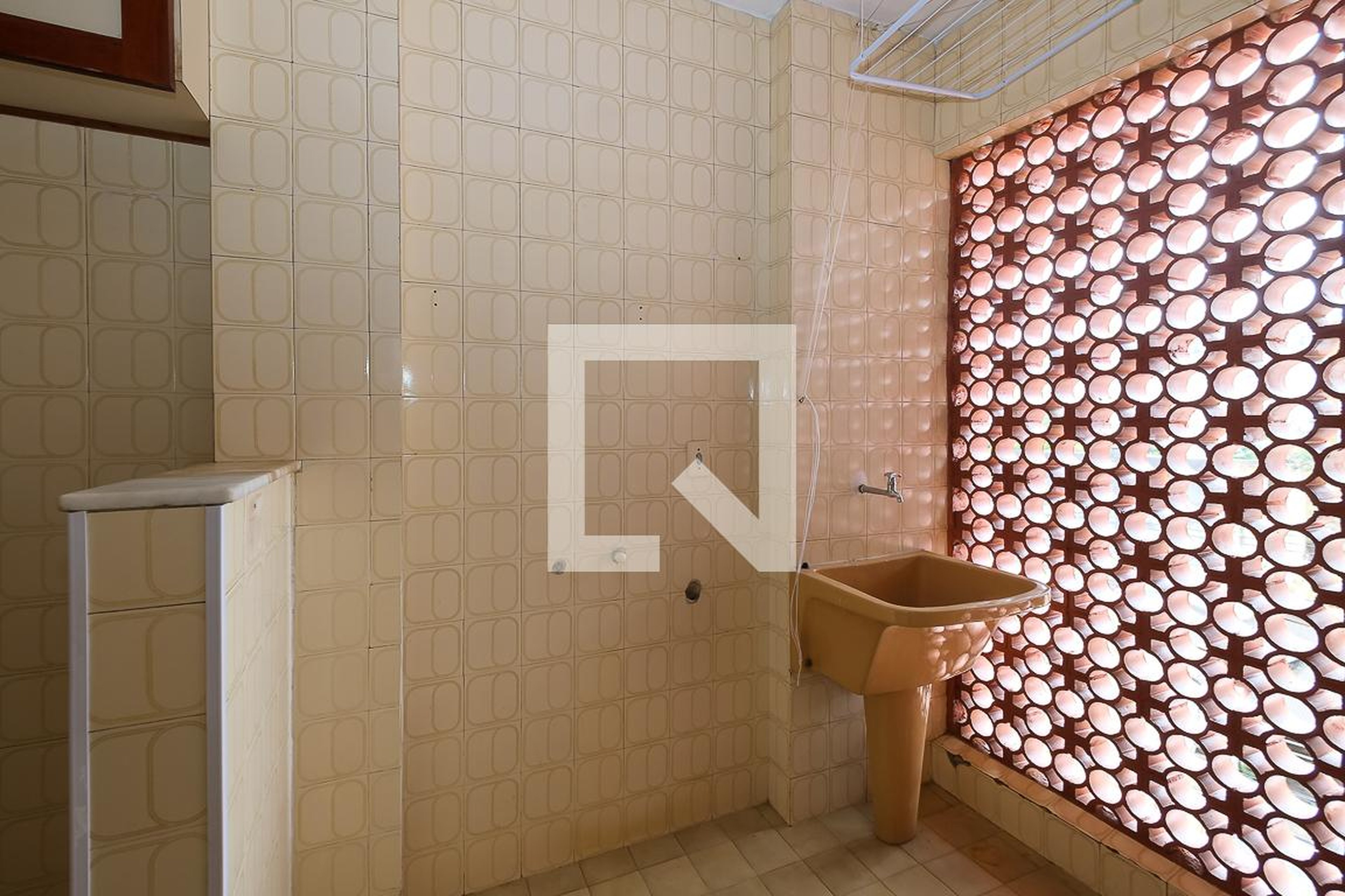 Área Externa - Ramsés VII