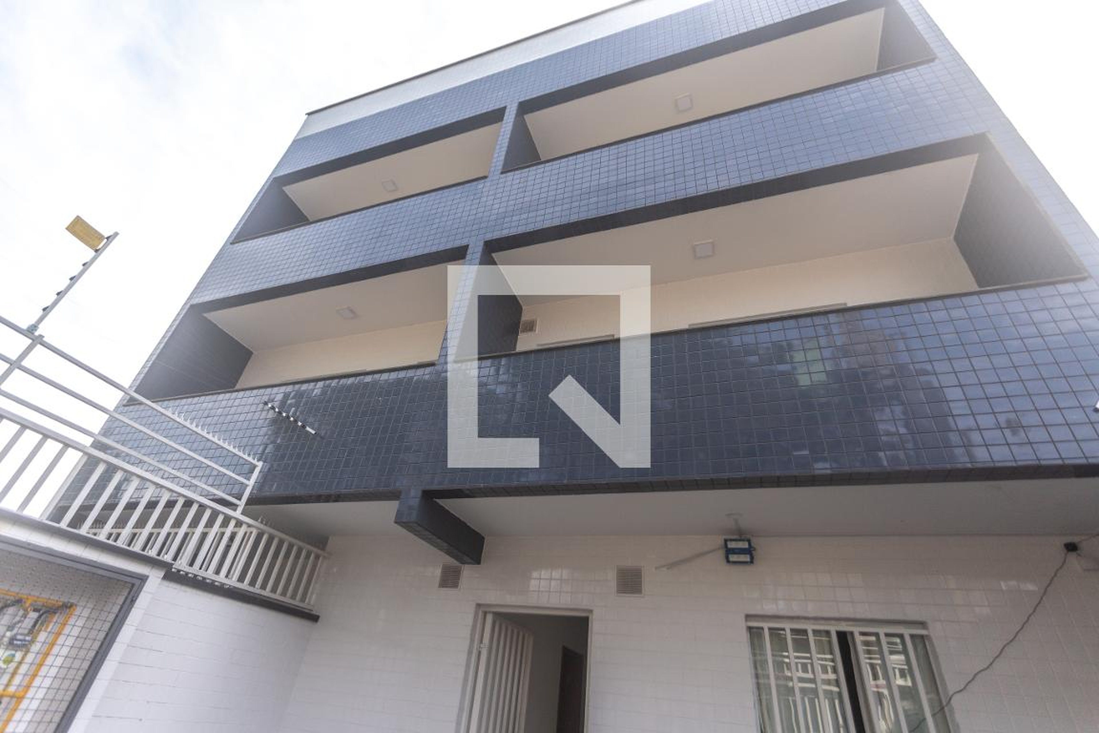 Fachada Condomínio em Rua Doutor Francisco da Silva Prado, 192