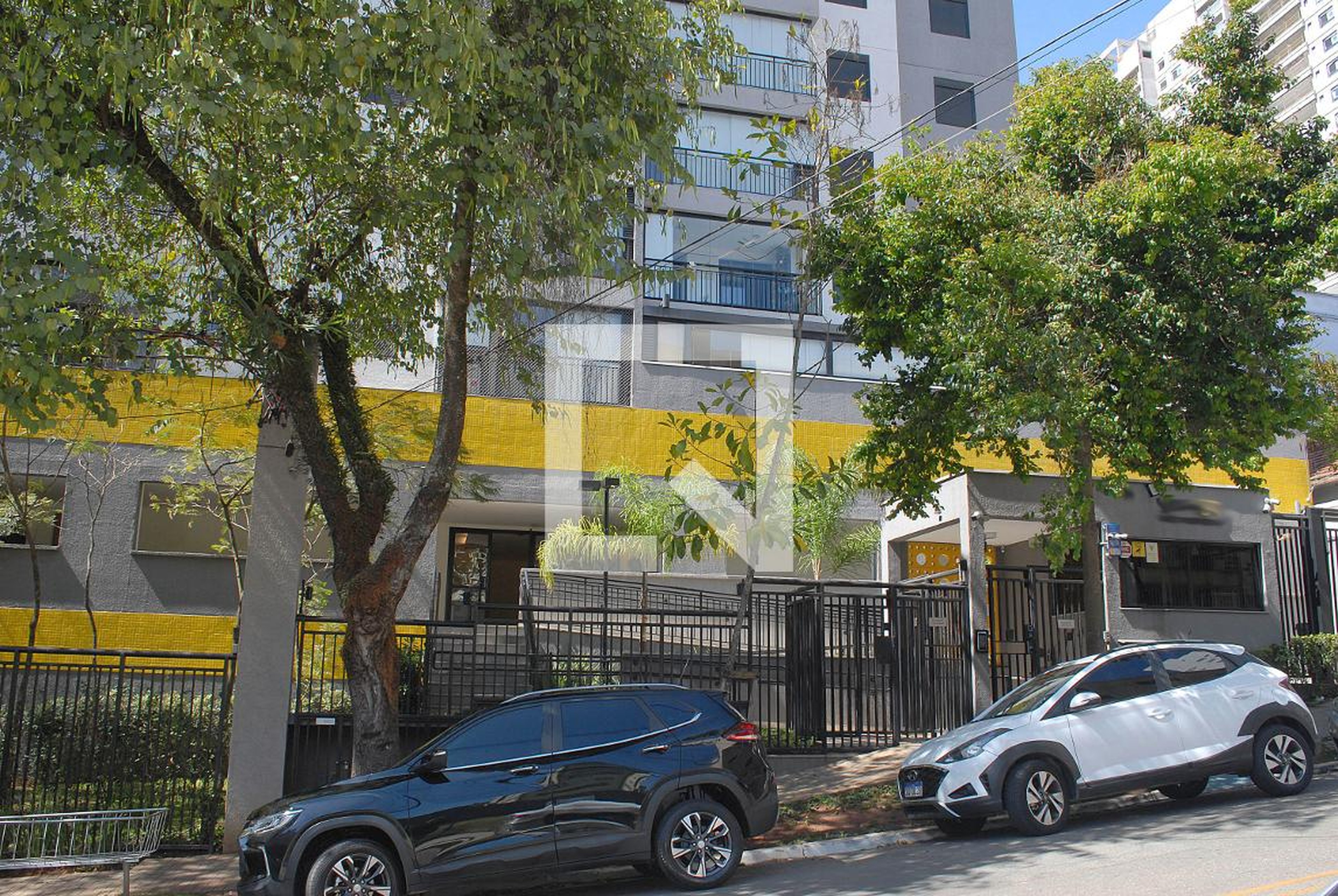 Fachada Condomínio em Rua Machado de Assis, 240