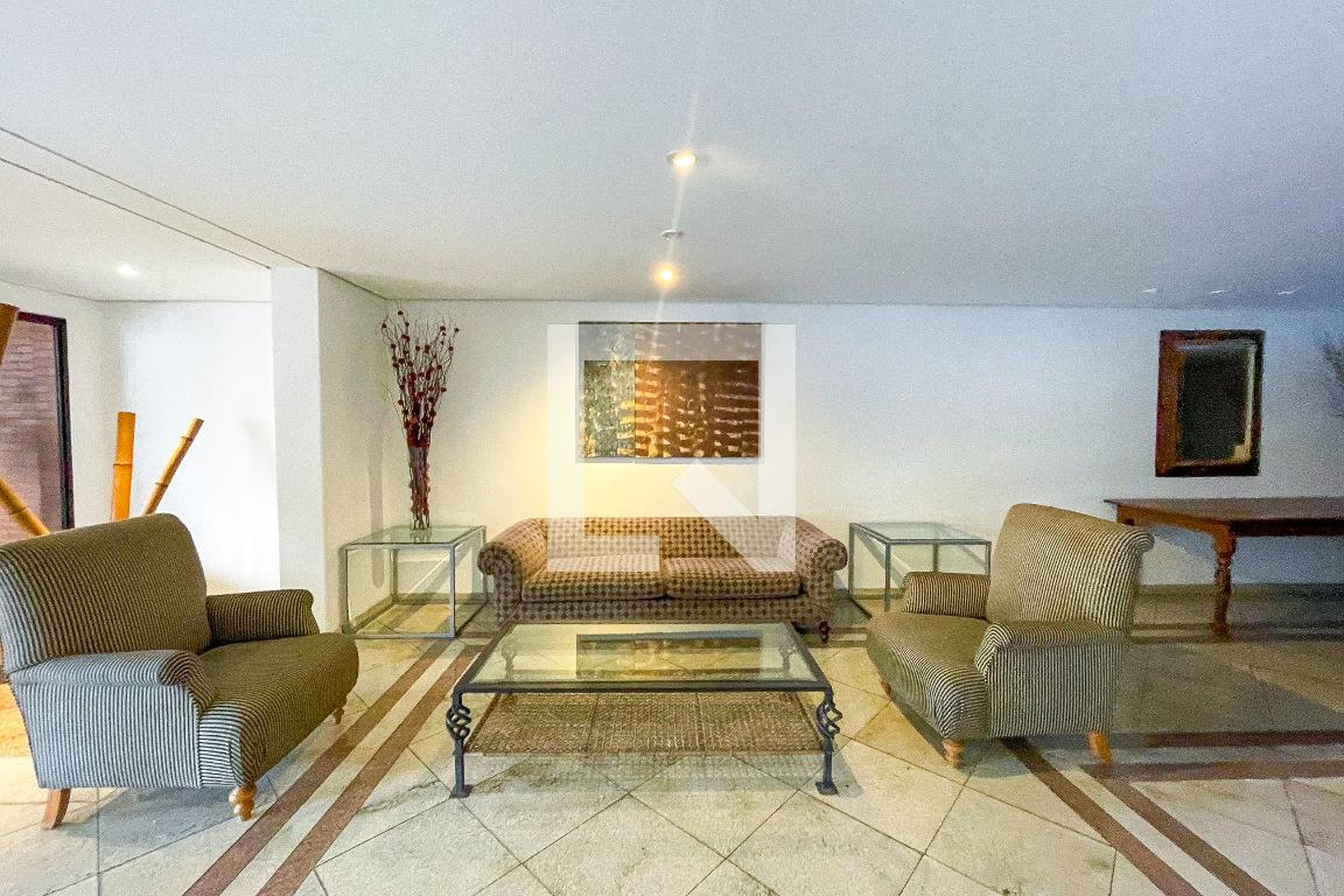 Hall de entrada - High Village