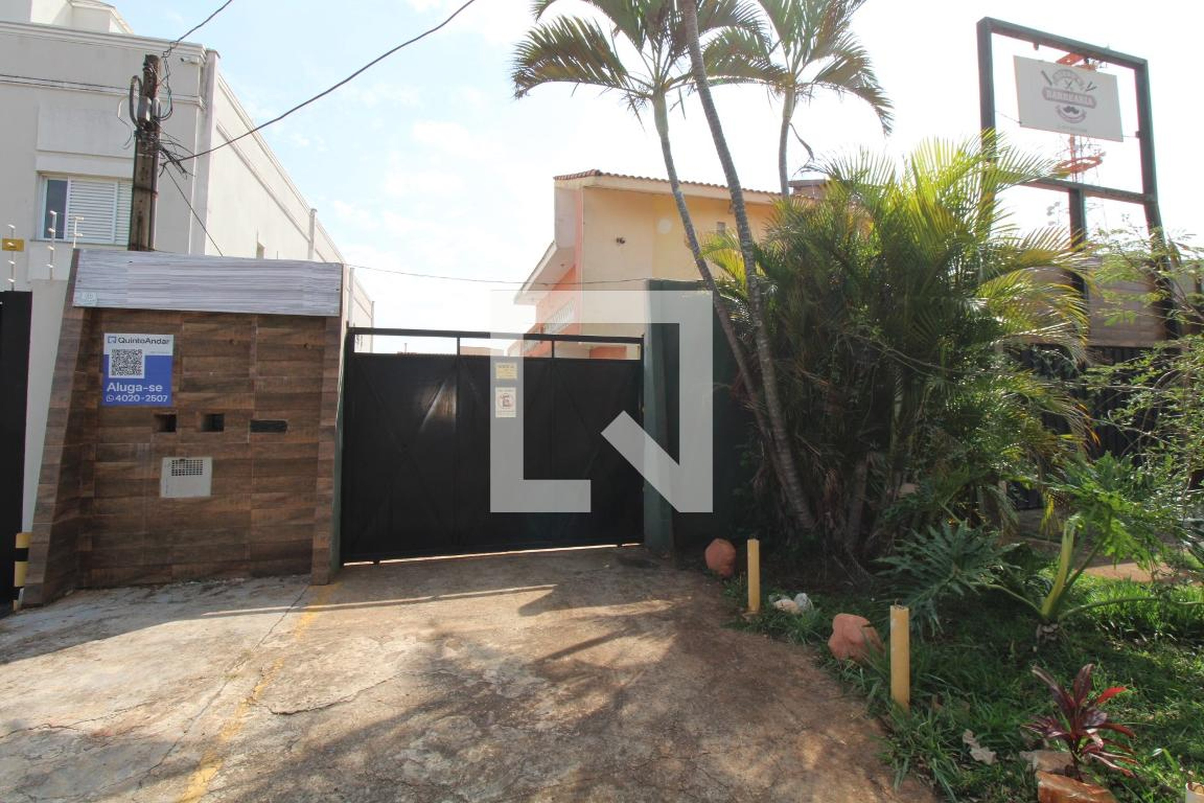 Fachada Condomínio em Avenida Professora Ana Maria Silvestre Adade, 711