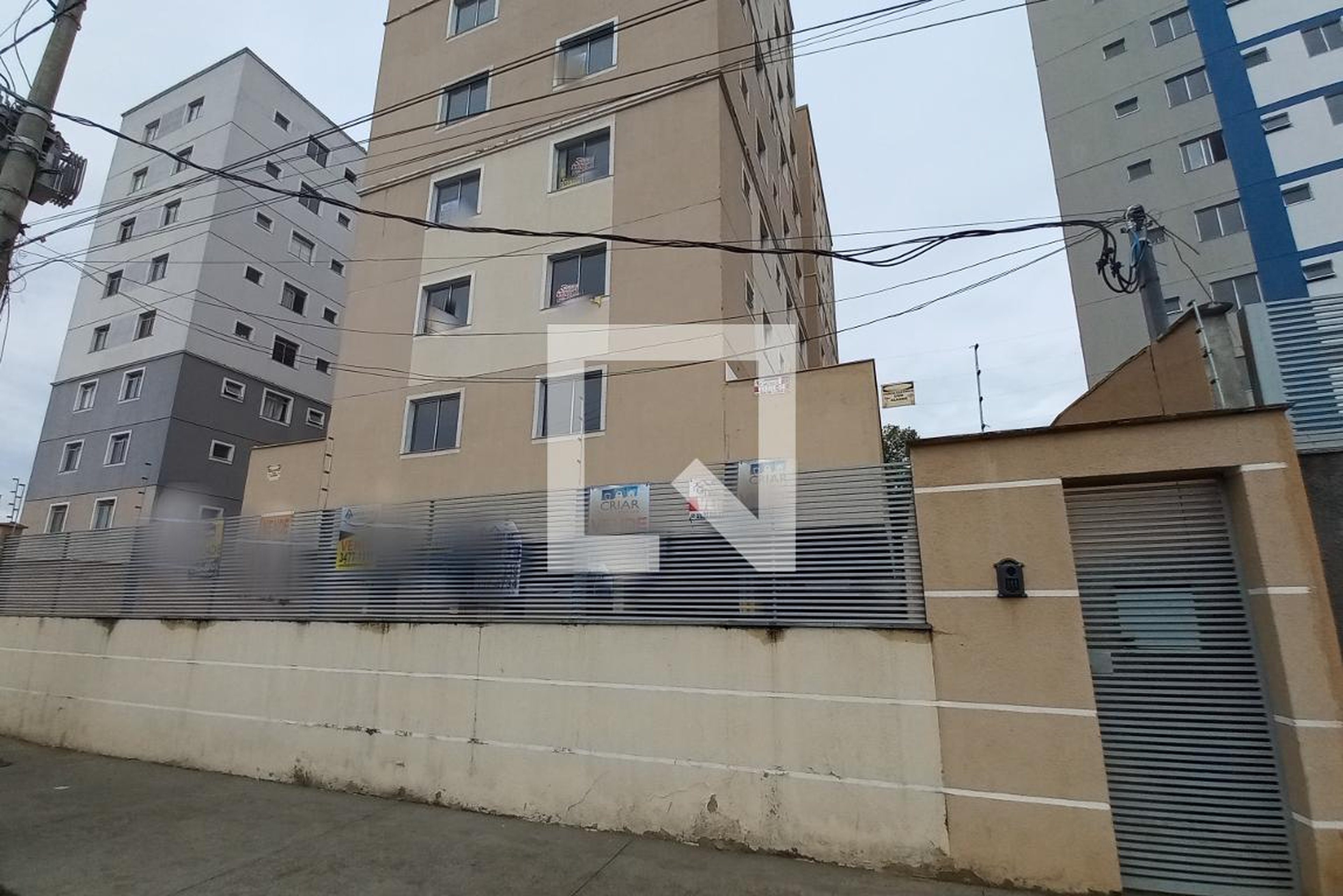 Fachada Condomínio em Rua Turquesa, 426