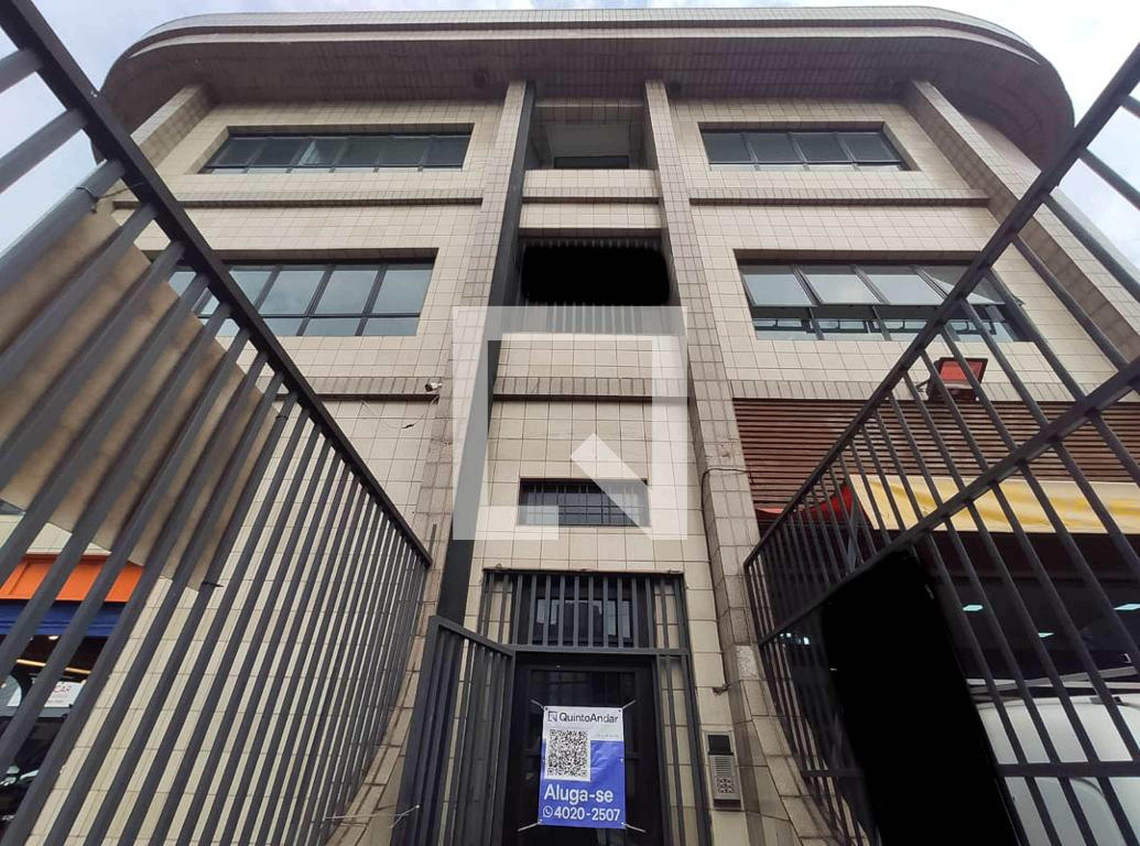 Fachada Condomínio em Rua Maria Cândida, 2192