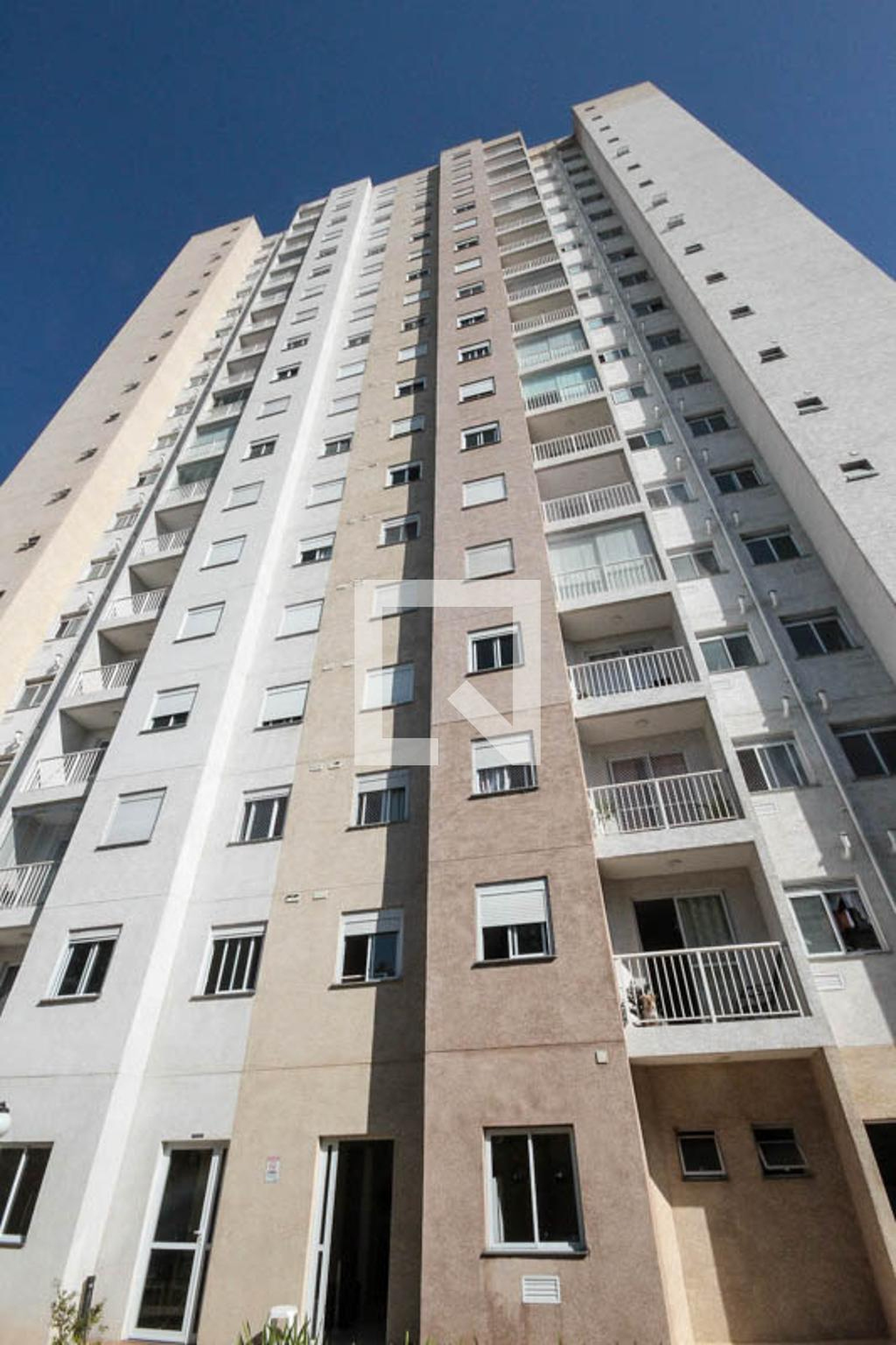 Fachada Condomínio em Rua Francisco Rossano, 25a