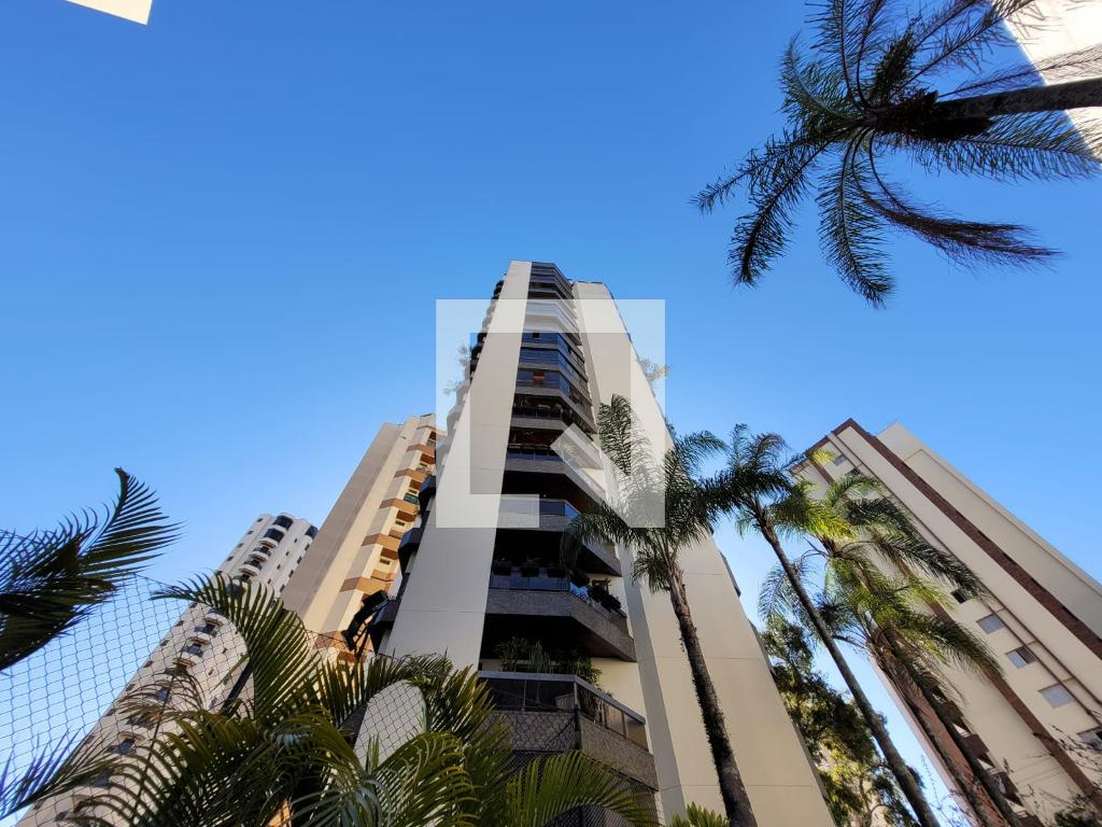 Fachada do Prédio Condomínio Renoir