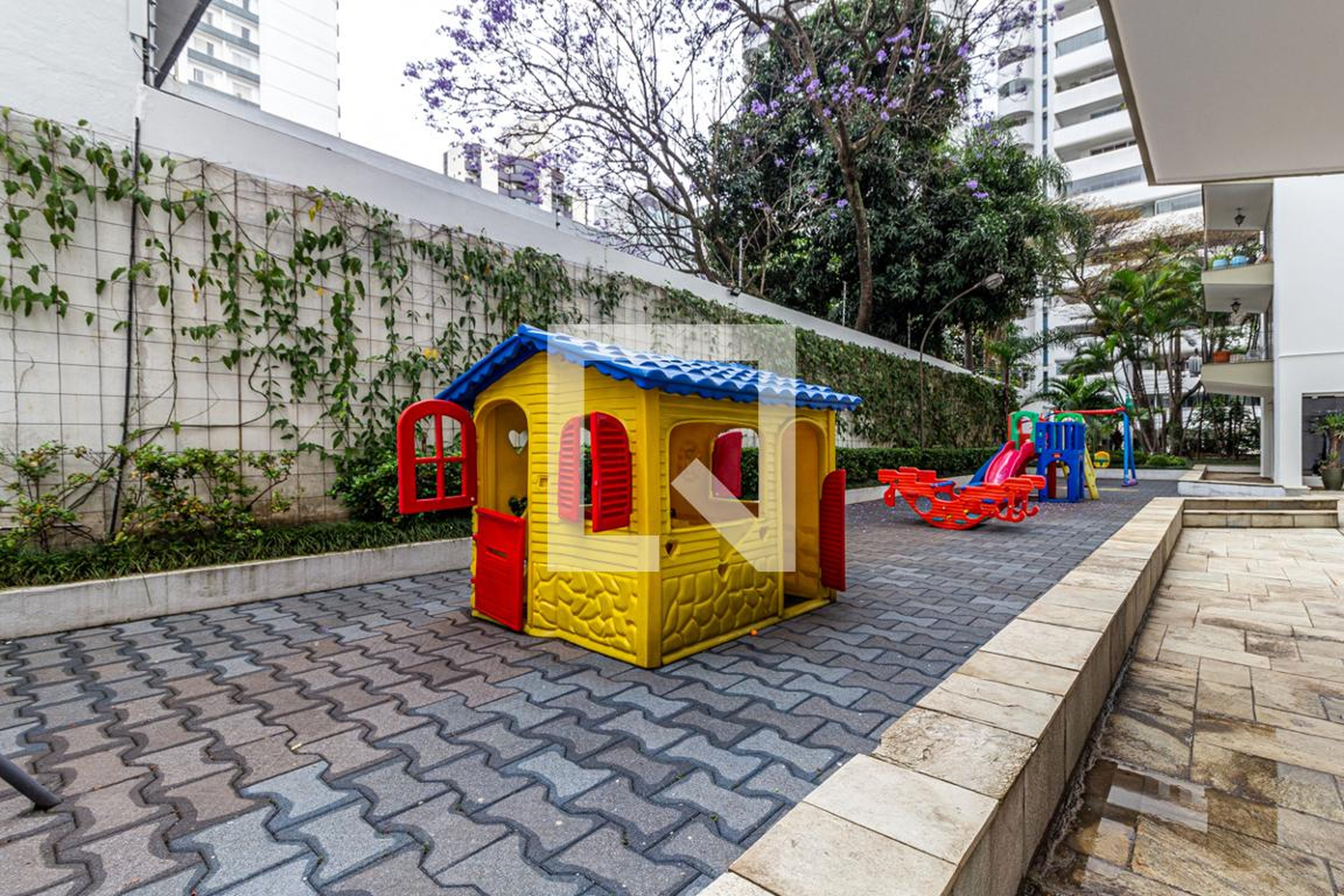 Playground - Maison Versailles