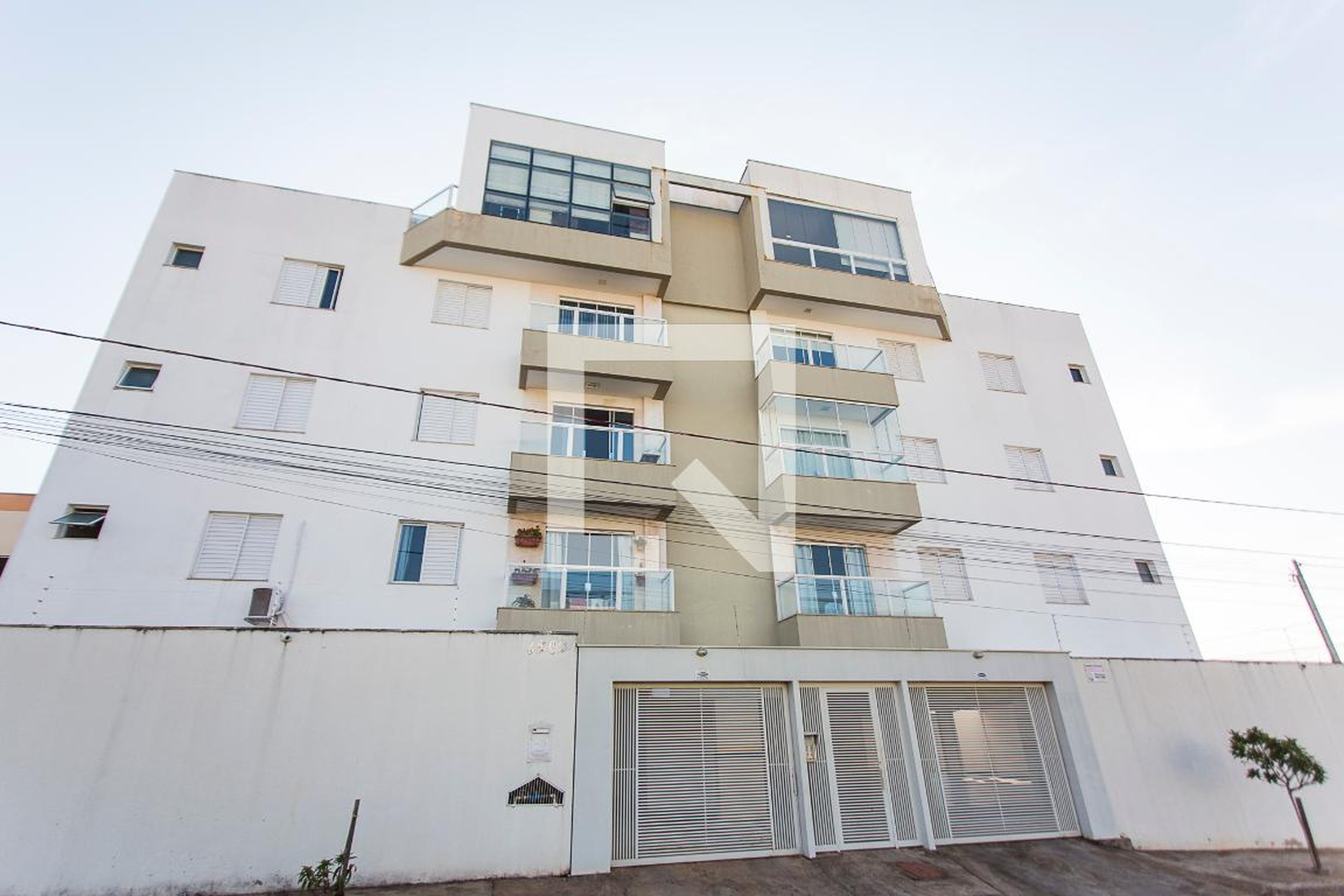 Fachada Condomínio em Rua Real Grandeza, 1202