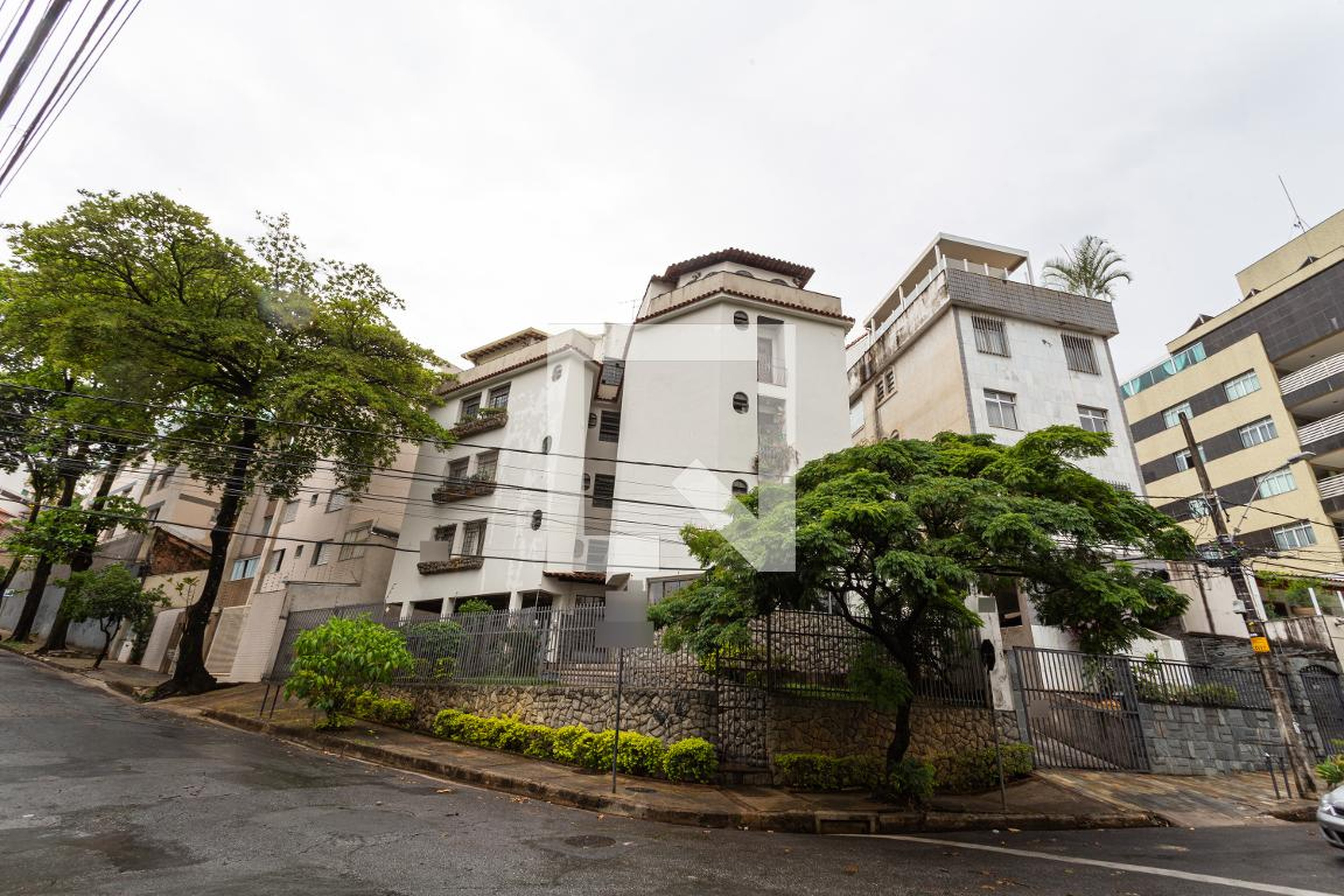 Fachada Condomínio em Rua Irmãos Kenedy, 200