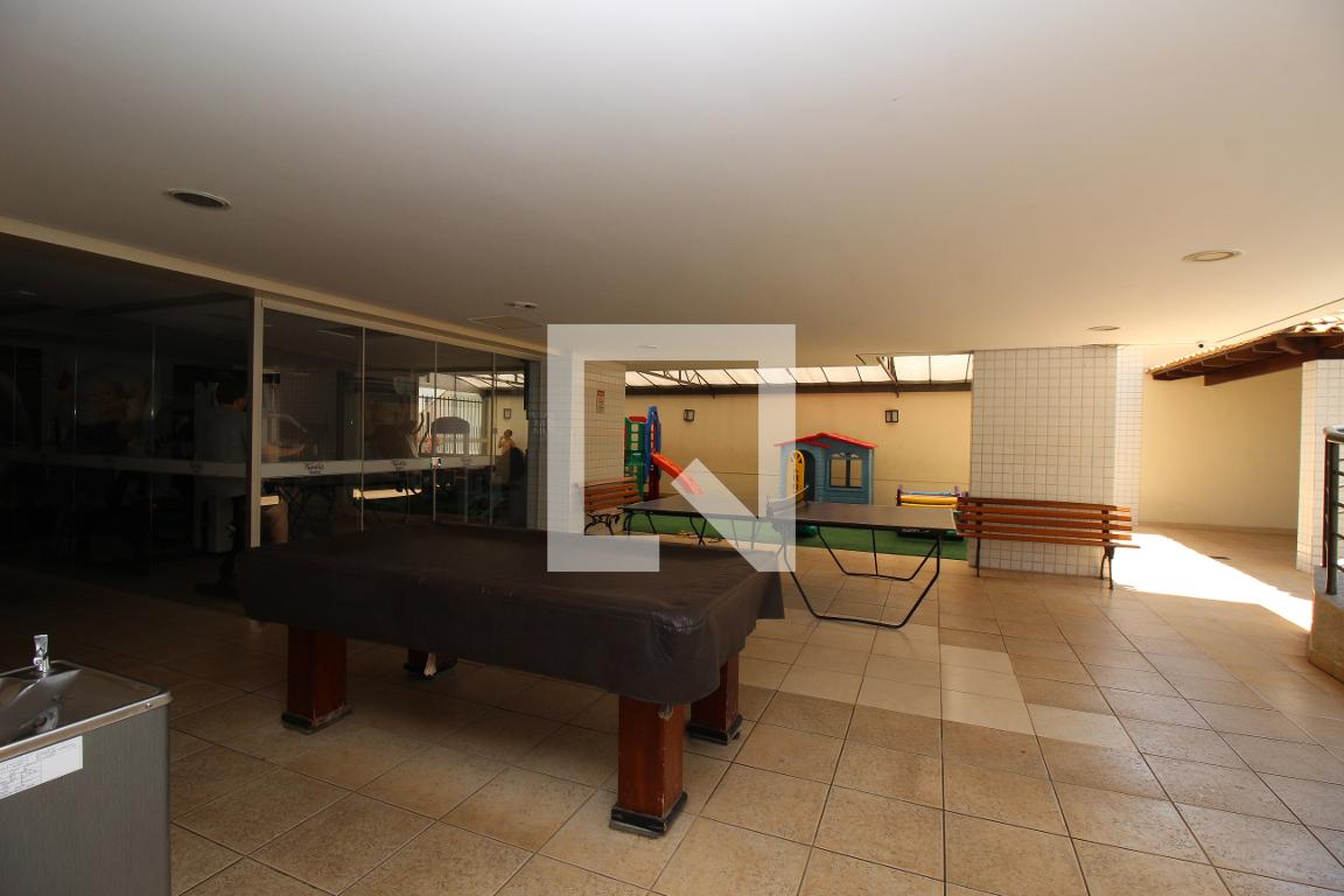 Salão de jogos - Natalia Valois