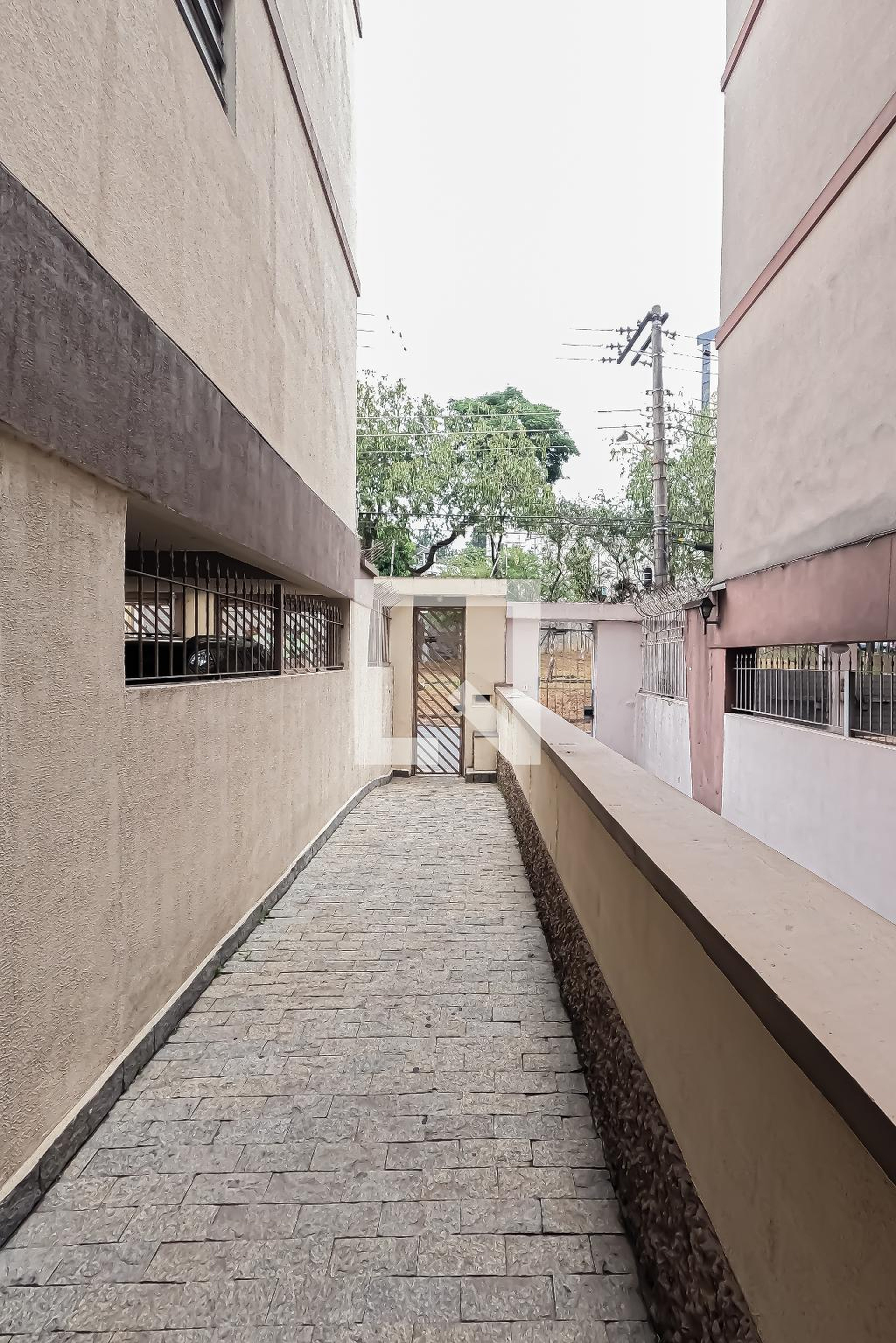 Entrada - Codomínio