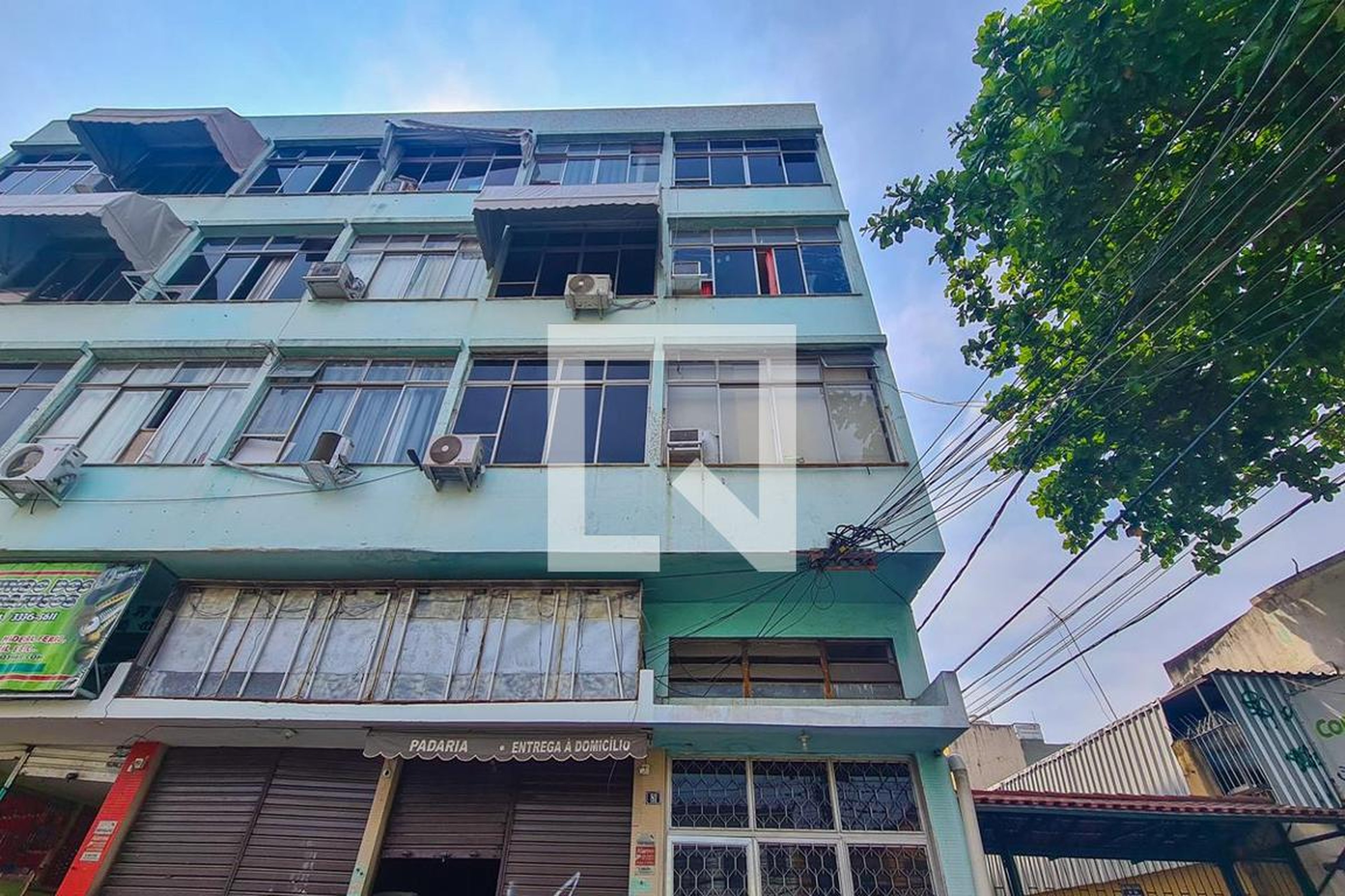 Fachada Condomínio em Rua Padre Telêmaco, 81