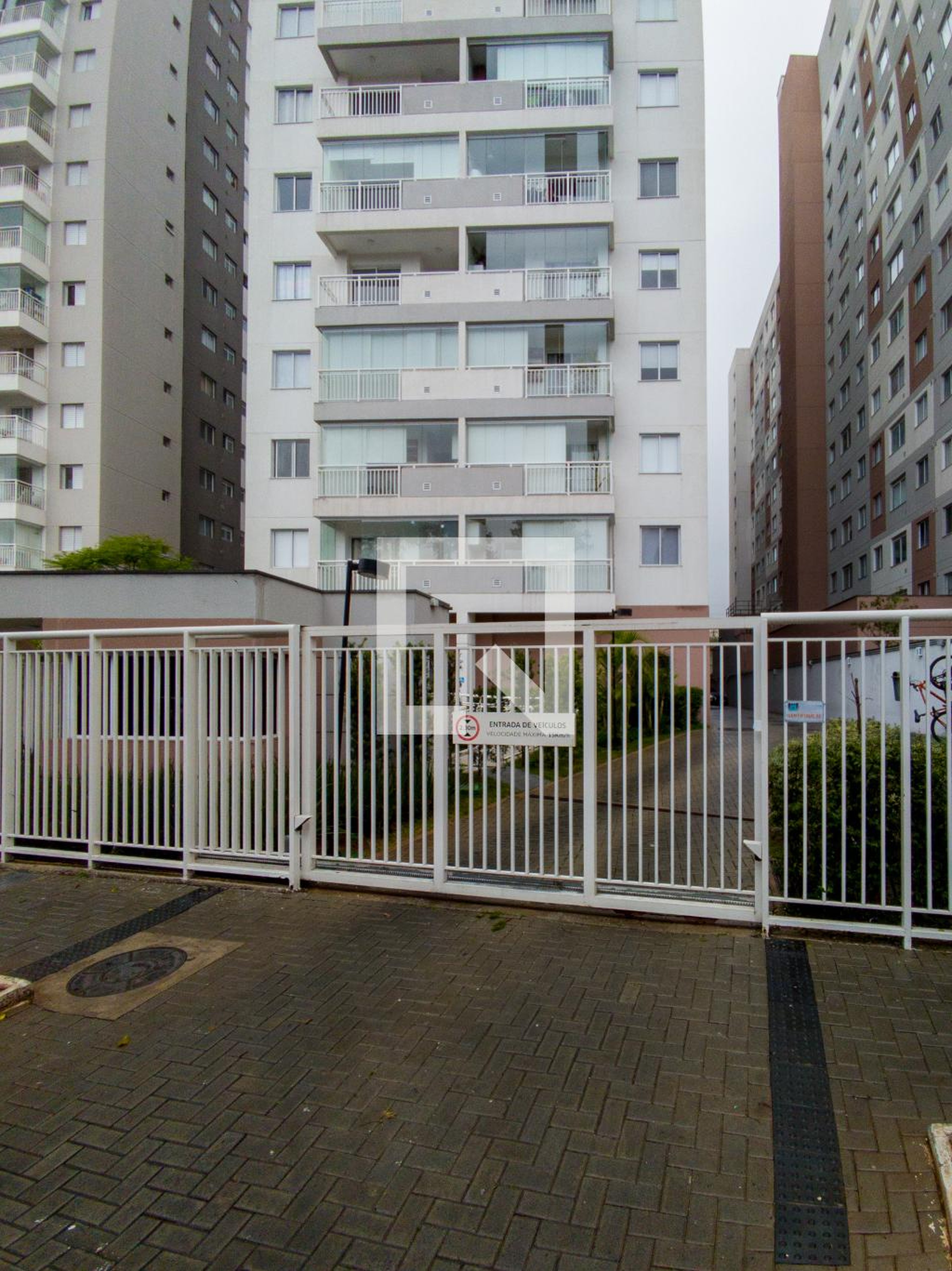 Fachada Condomínio em Rua Cônego Vicente Miguel Marino, 134