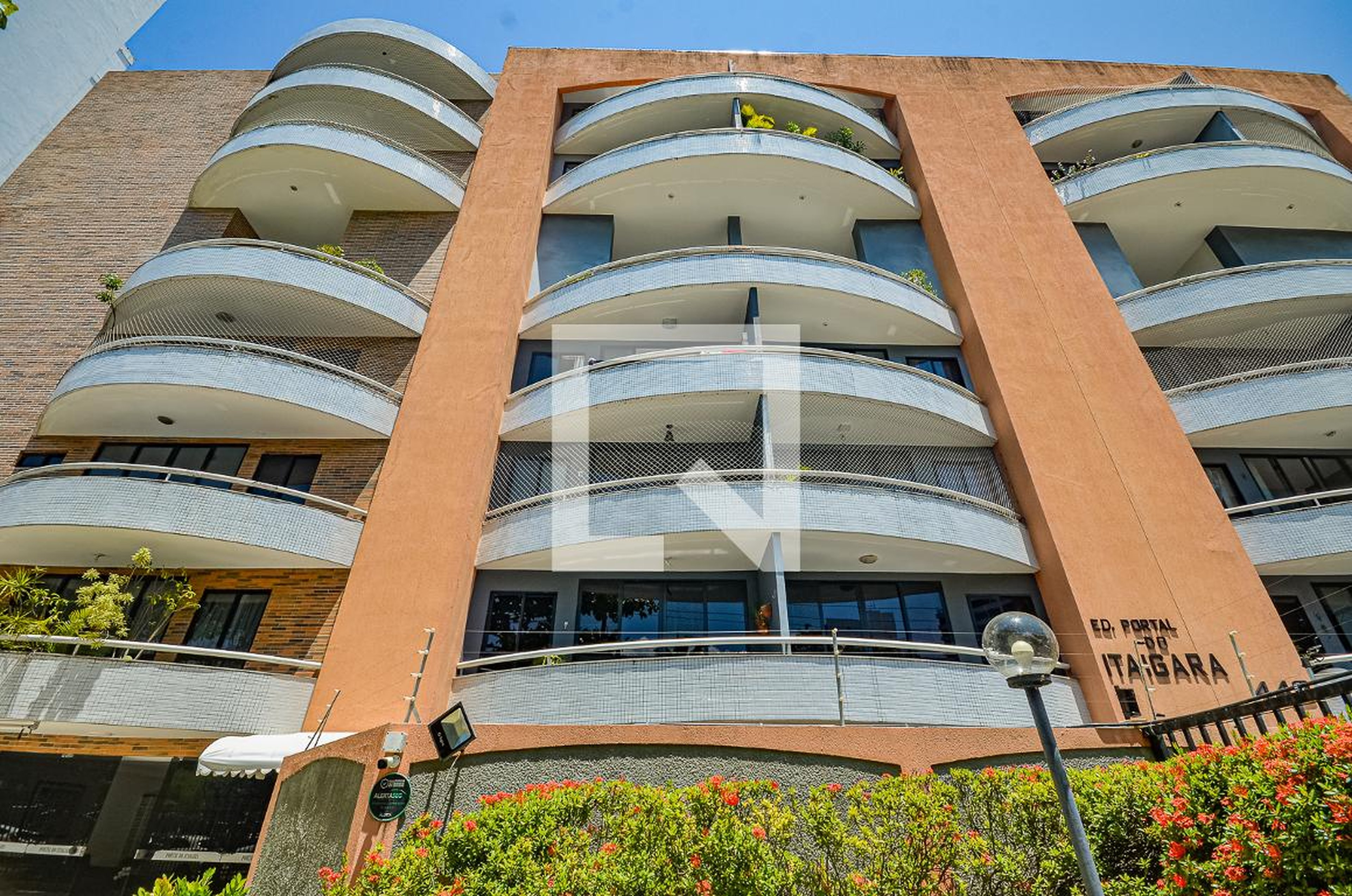 Fachada do Condomínio Condomínio Portal do Itaigara