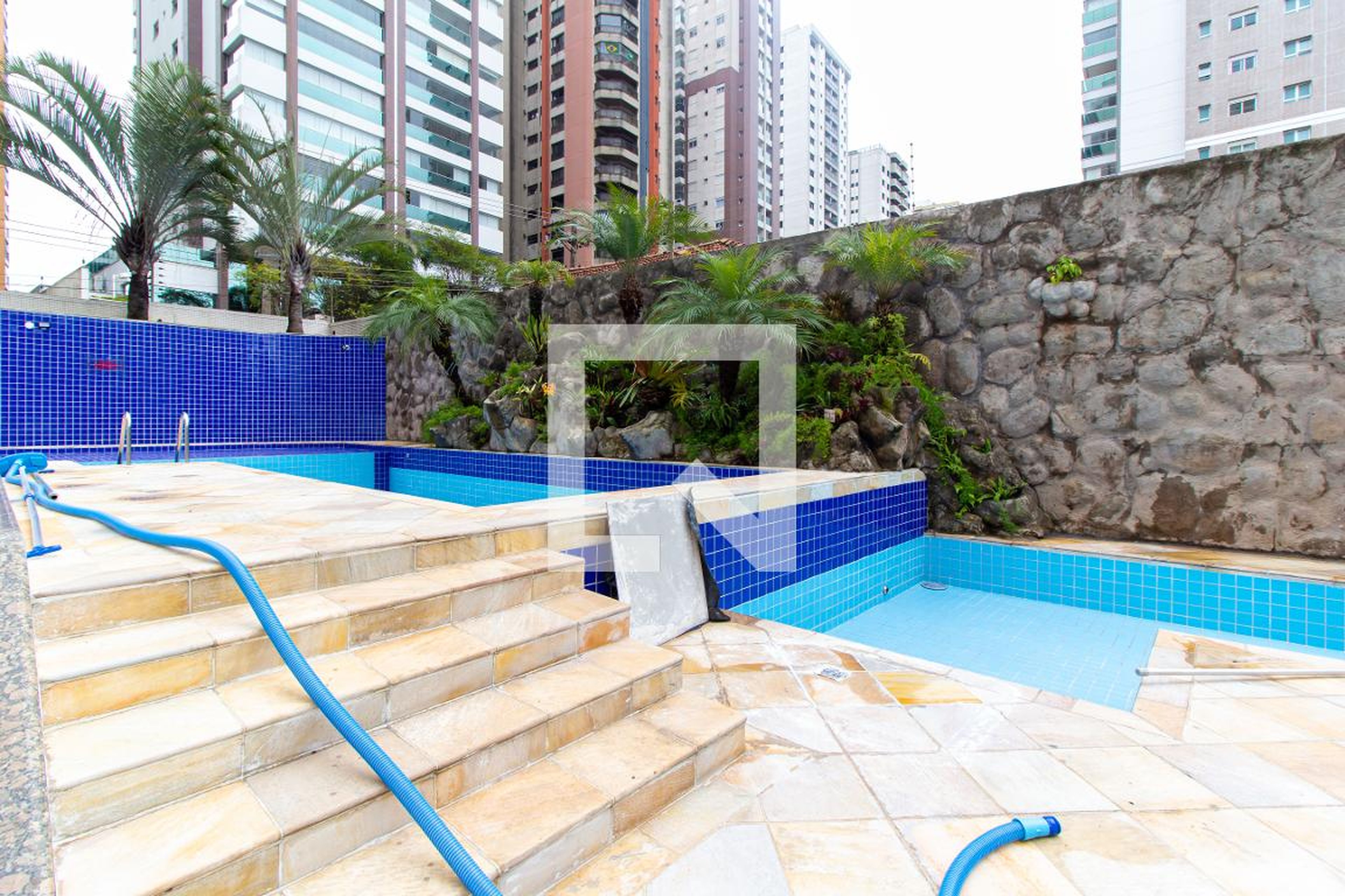 Piscina - Edifício Meridien