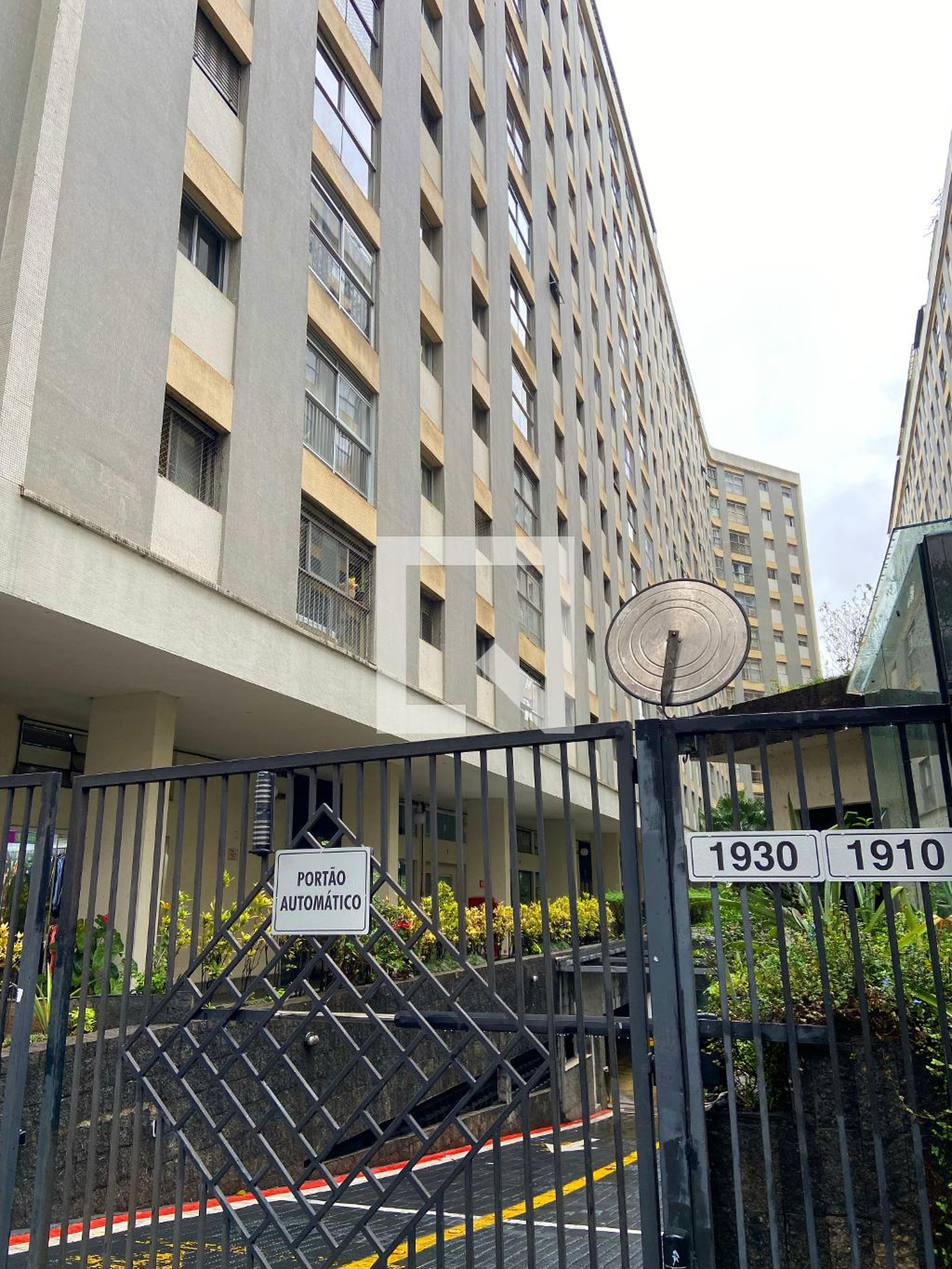 Fachada do Prédio Condomínio Adele Zarzur