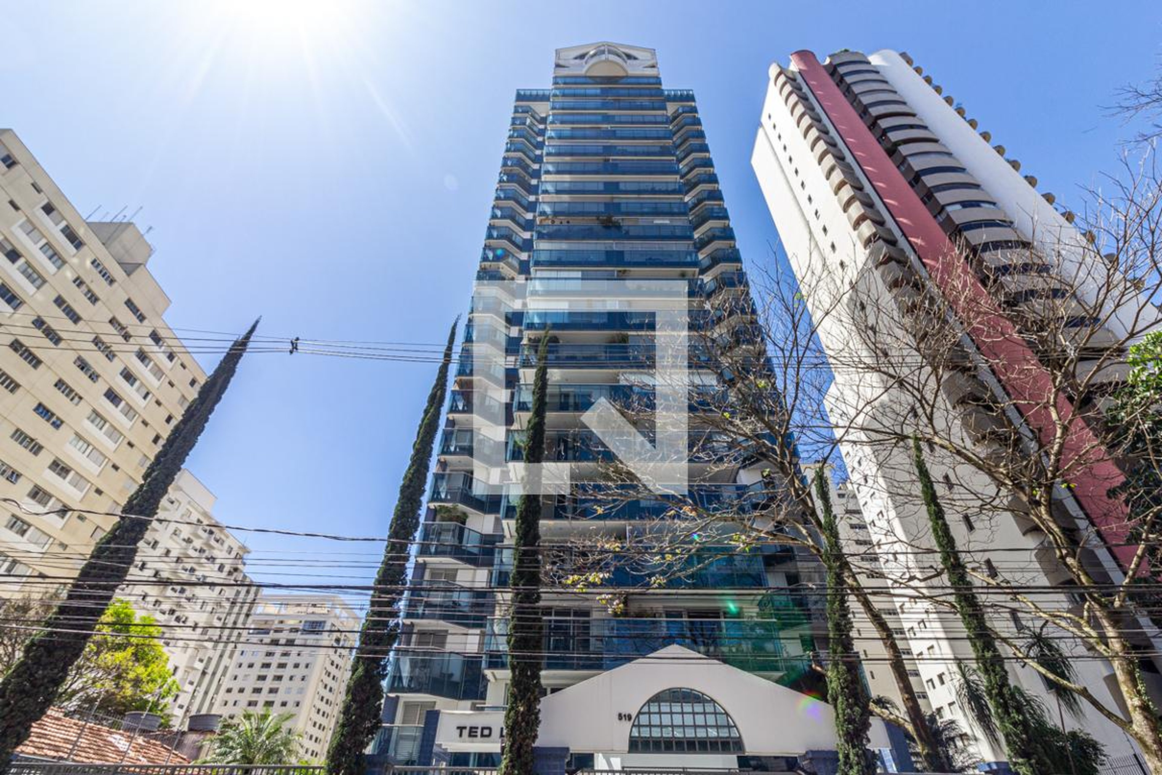 Fachada Condomínio Ted Lapidus