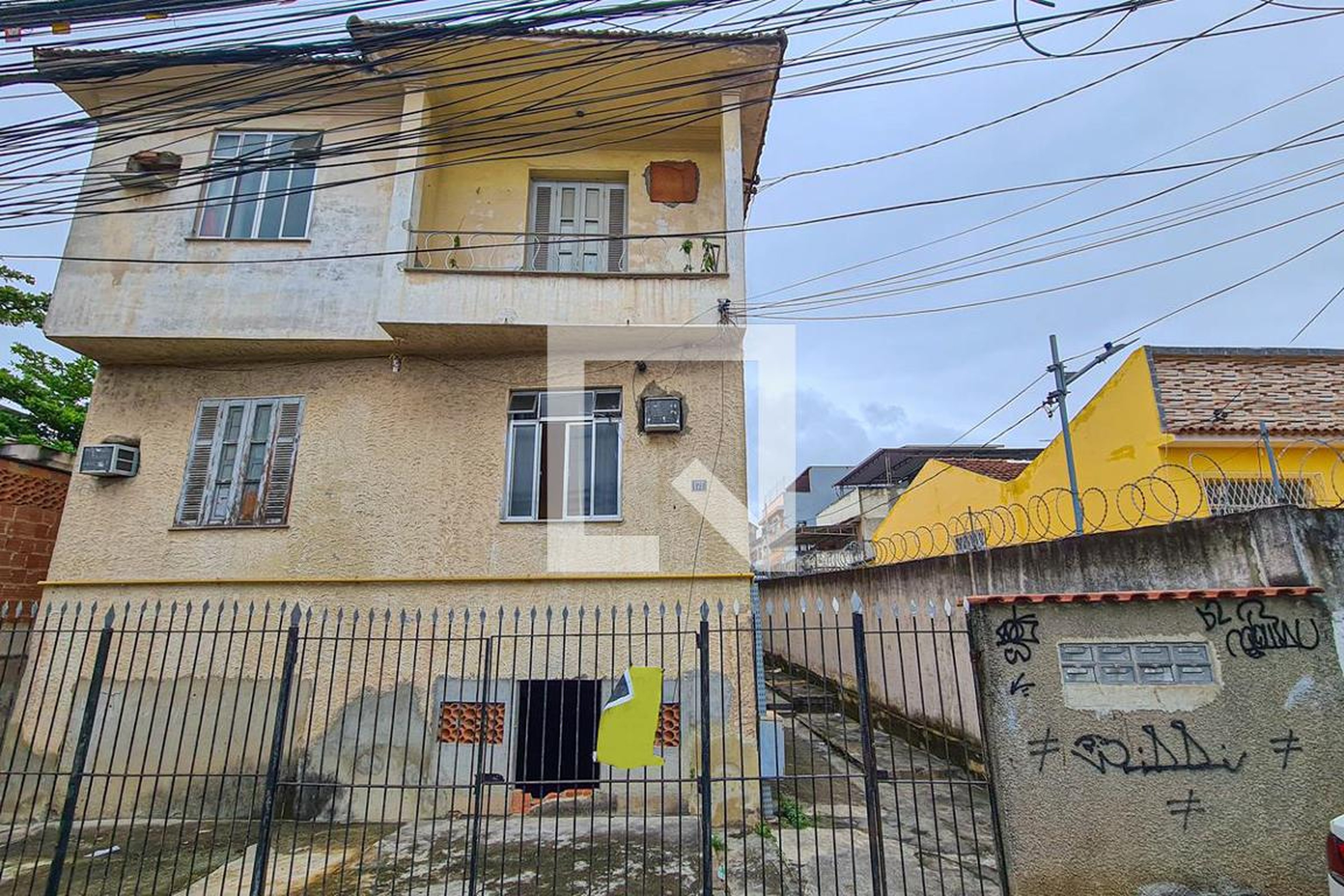 Fachada Condomínio em Rua Paranapiacaba, 175