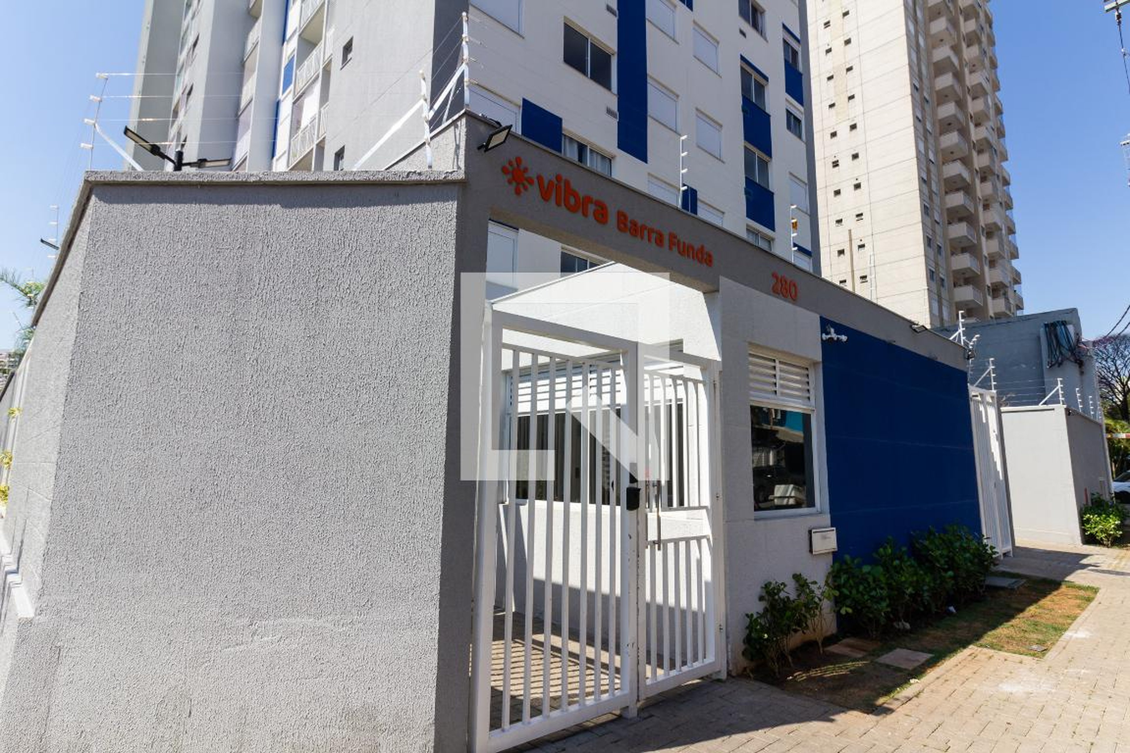 Fachada Condomínio em Rua Doutor Sérgio Meira, 268