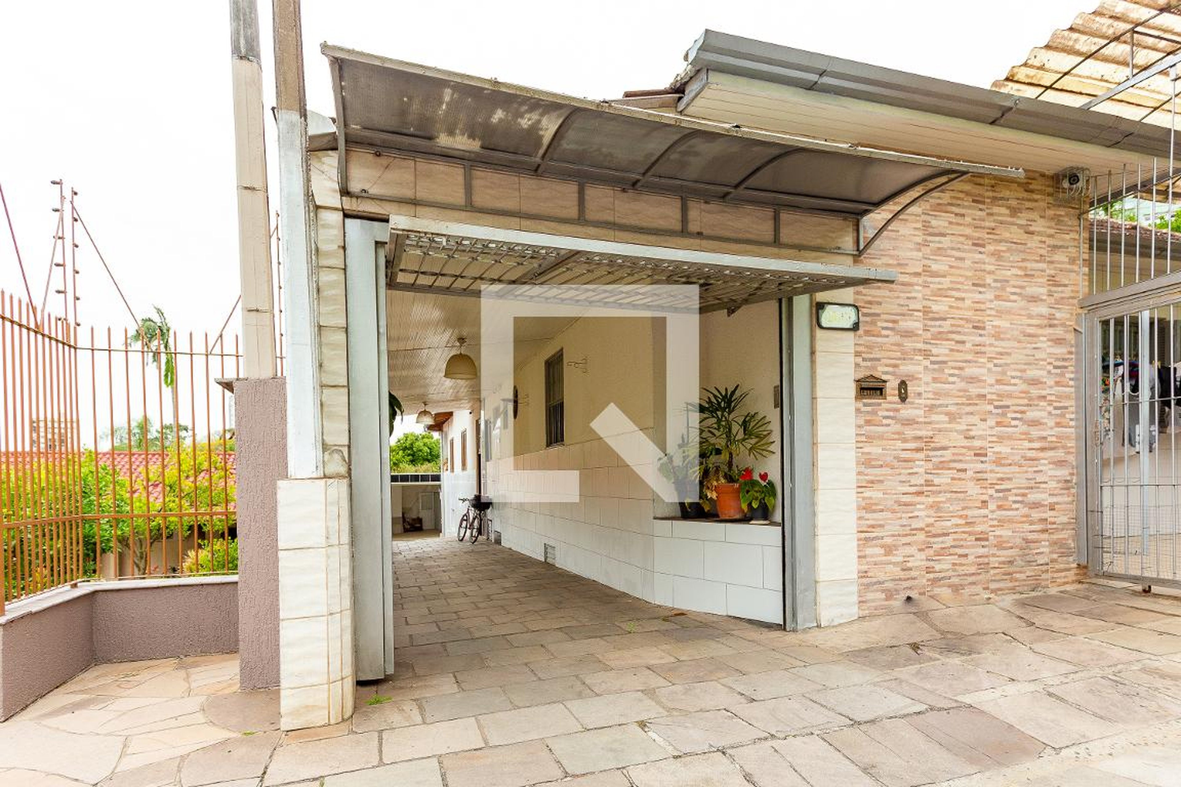 Fachada do Condomínio Condomínio em BR-116, 2661