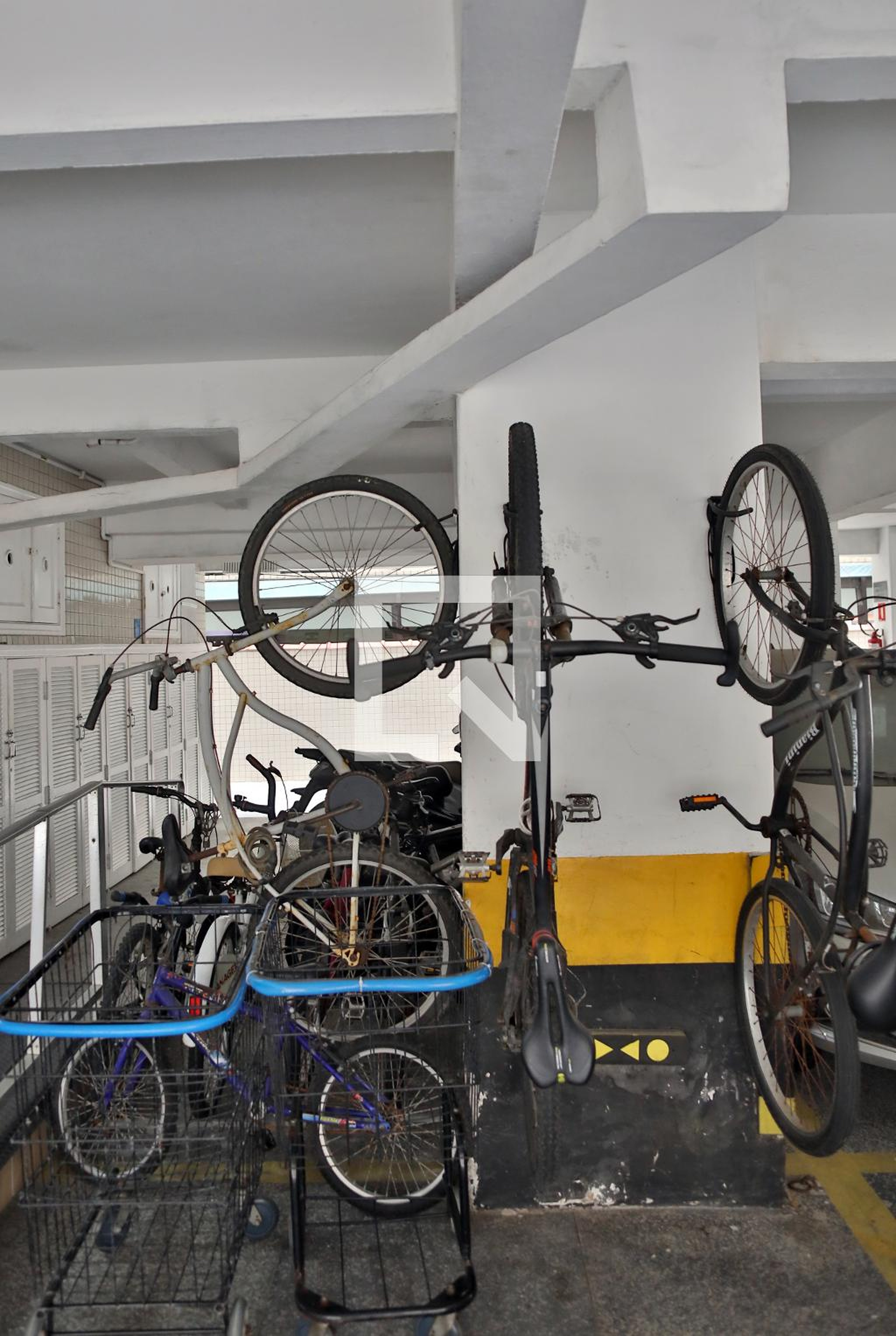 Bicicletário - Elenizia