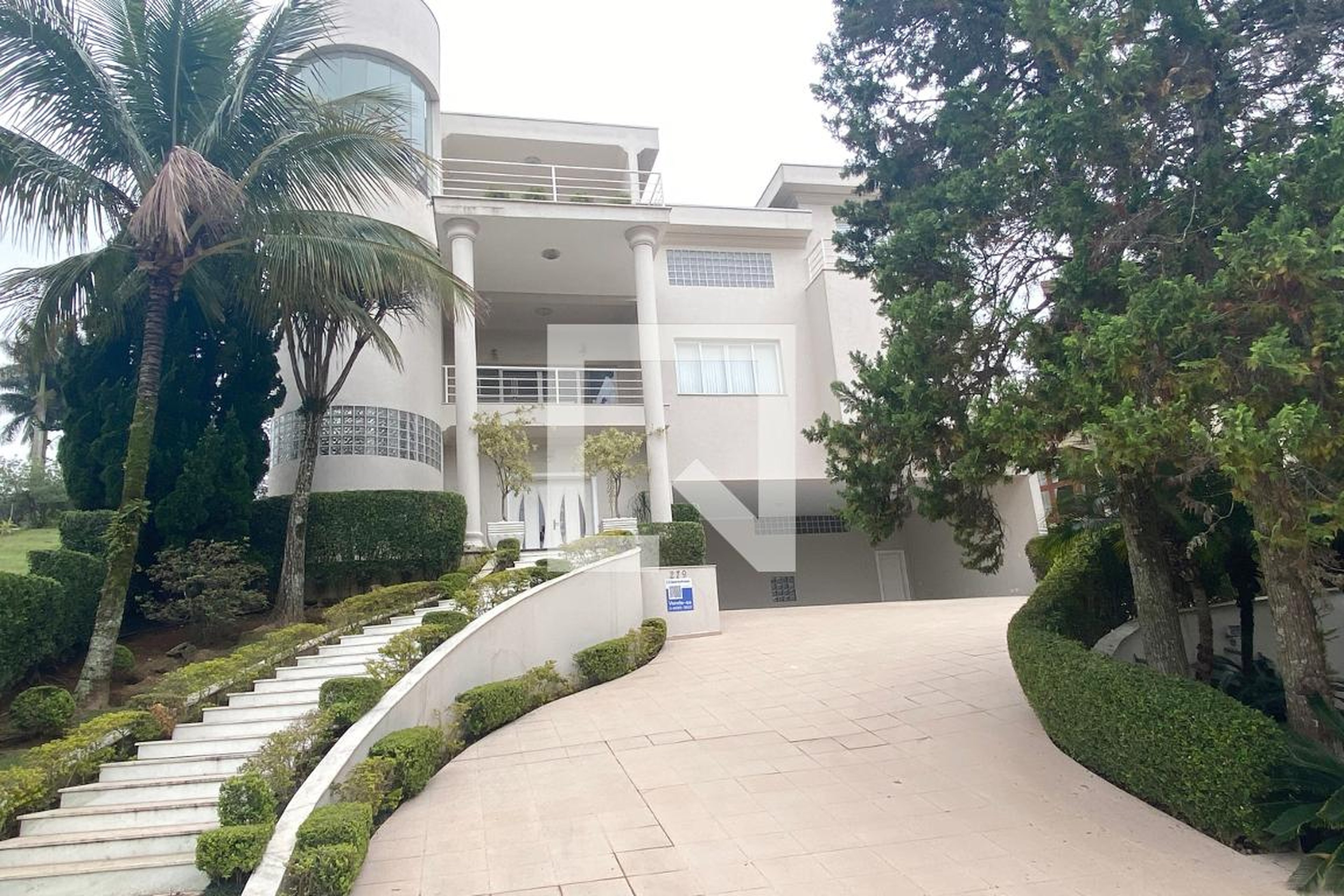 Fachada Condomínio Alphaville 10