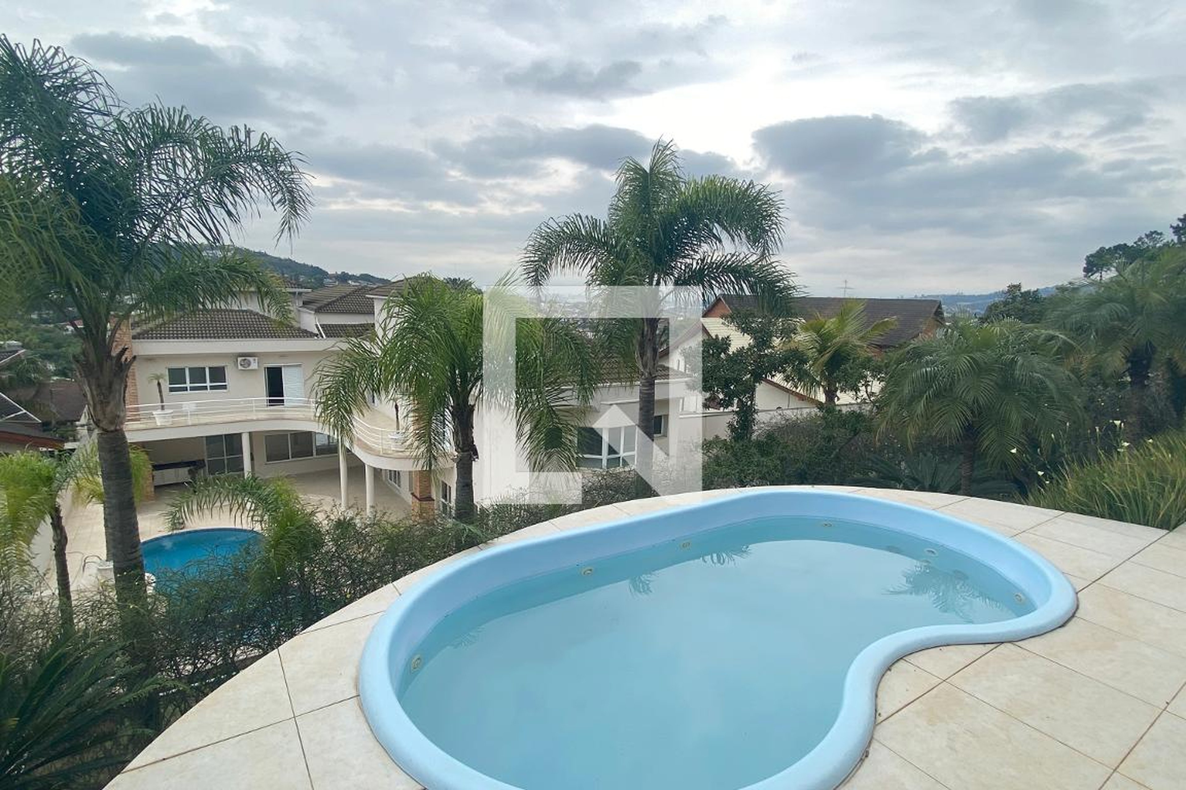 Piscina - Alphaville 10