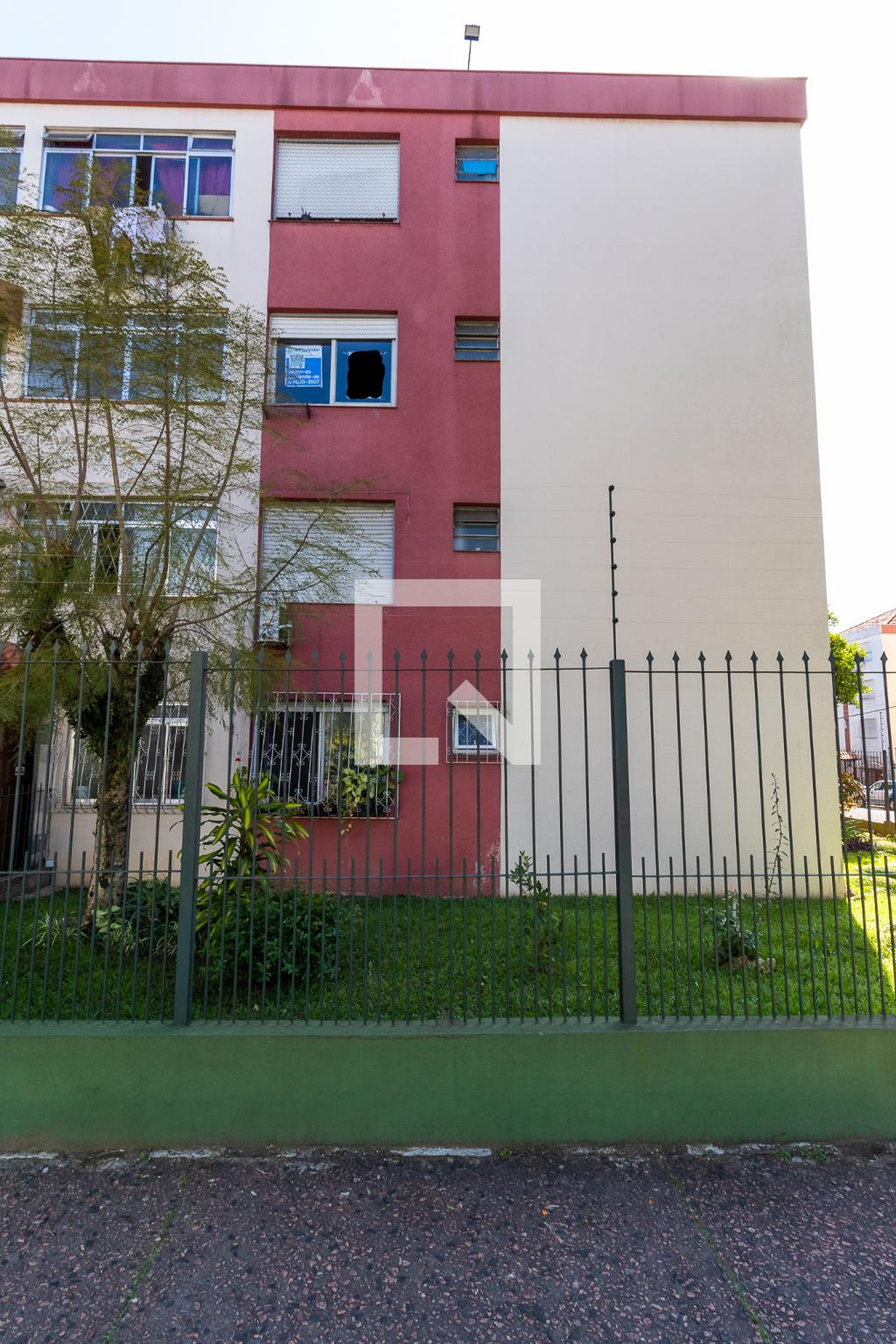 Fachada do Prédio Condomínio em Rua Sargento Silvio Delmar Hollenbach, 45
