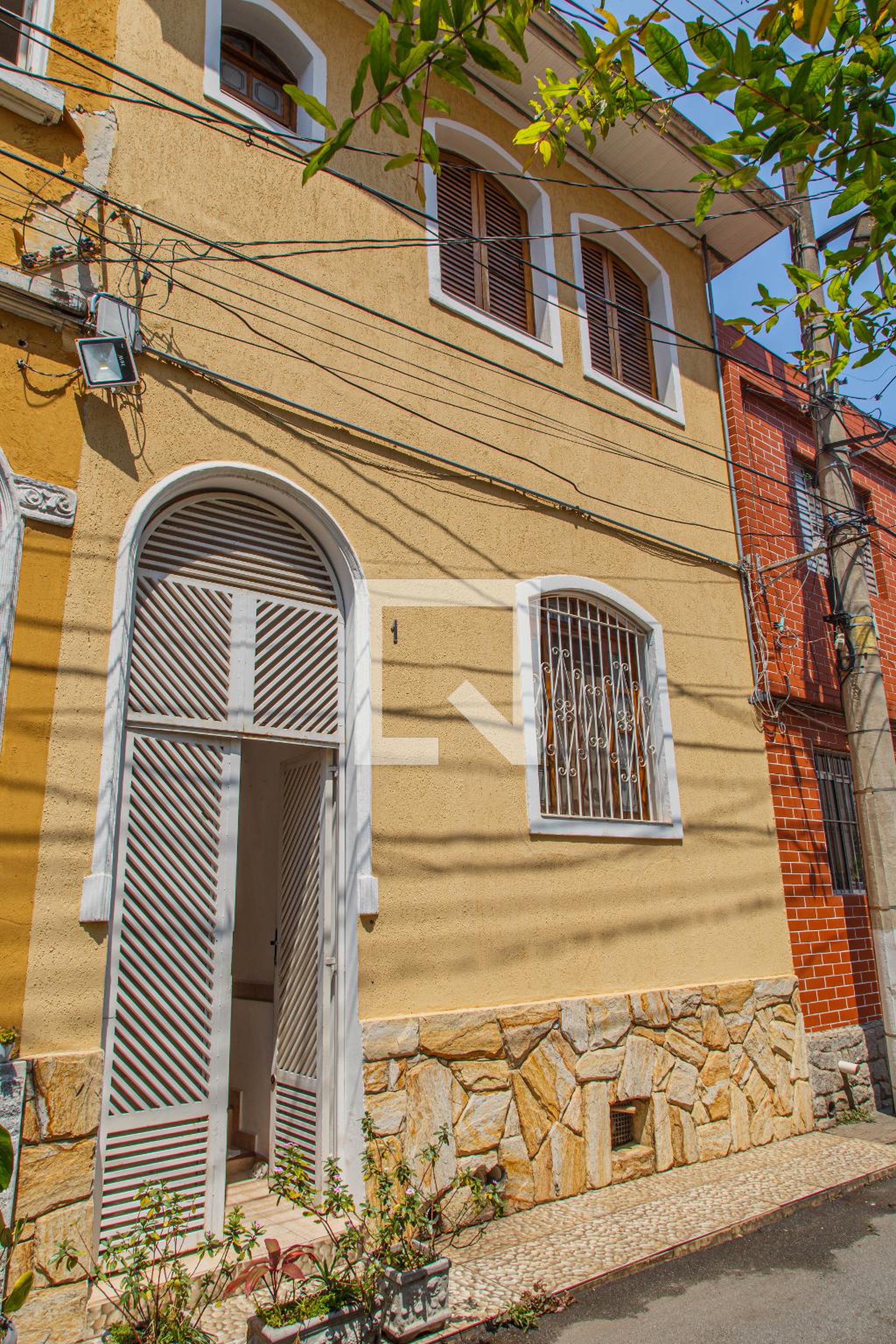 Fachada Condomínio em Rua Pimenta Bueno, 105
